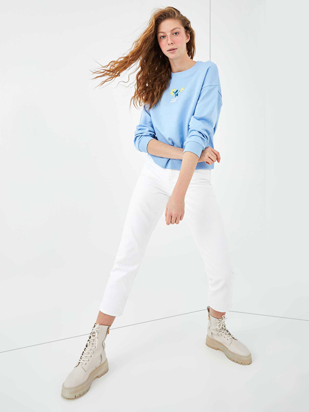 Mavi Bisiklet Yaka Nakışlı Uzun Kollu Kadın Sweatshirt-2