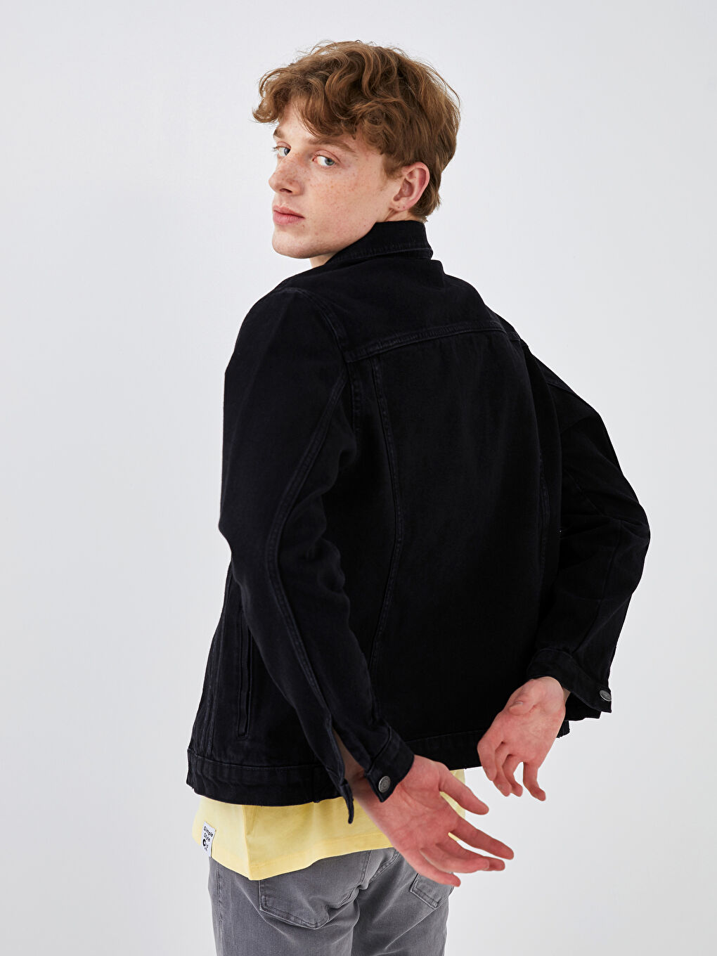 جاكيت جينز رجالي بقصة عادية-5