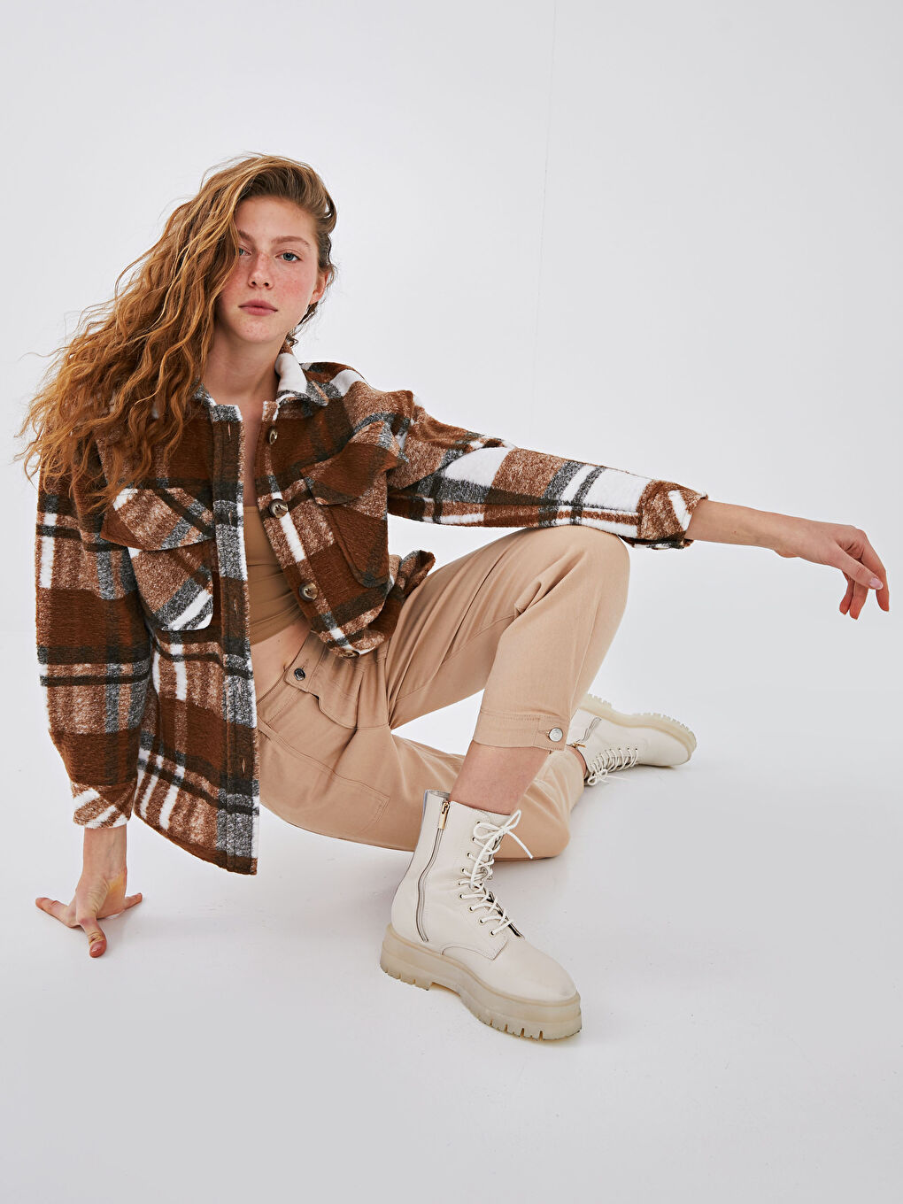 Žena BEŽ Traperice-3