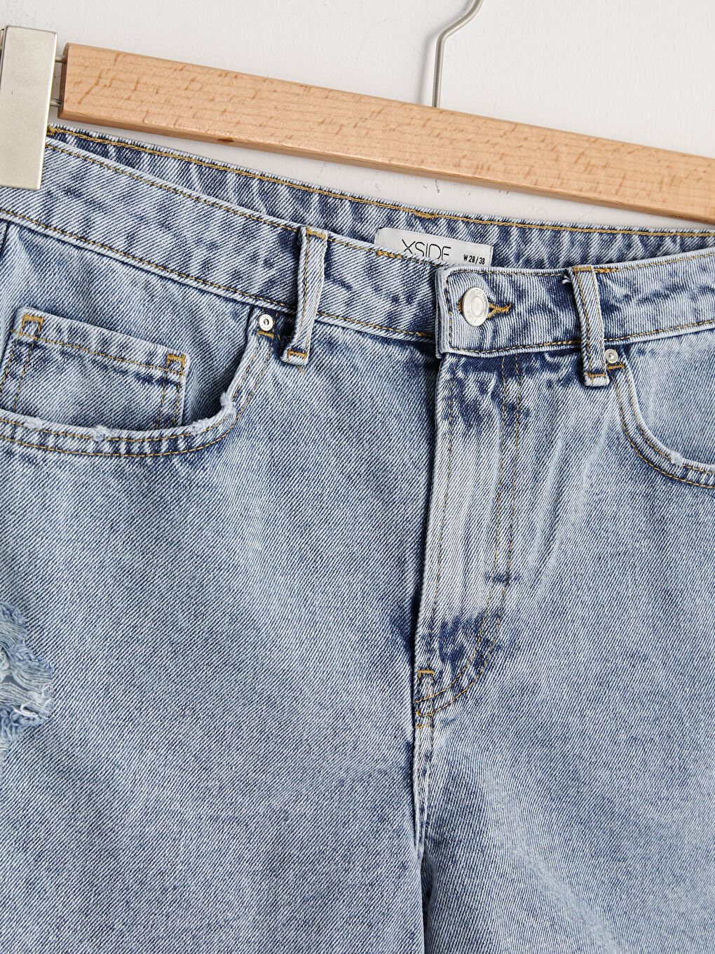 Mavi Cep Detaylı Mom Fit Kadın Jean Şort-7