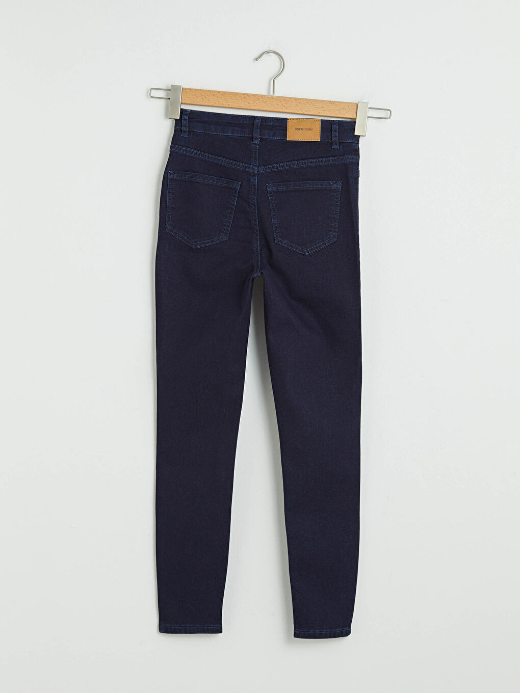 جينز سكيني فيت للسيدات عطارد-1