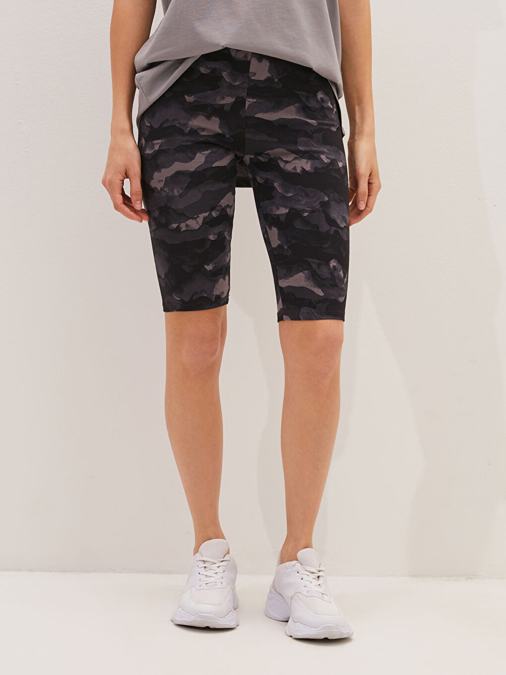 Siyah Beli Lastikli Desenli Kadın Tayt-3