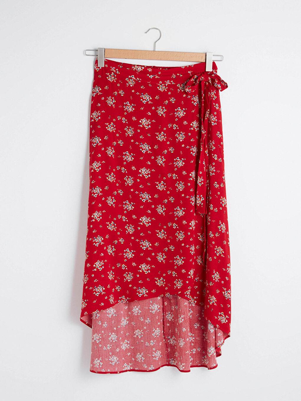 Kırmızı Beli Lastikli Çiçek Baskılı Bağlama Detaylı Krinkle Kumaş Kadın Etek-2