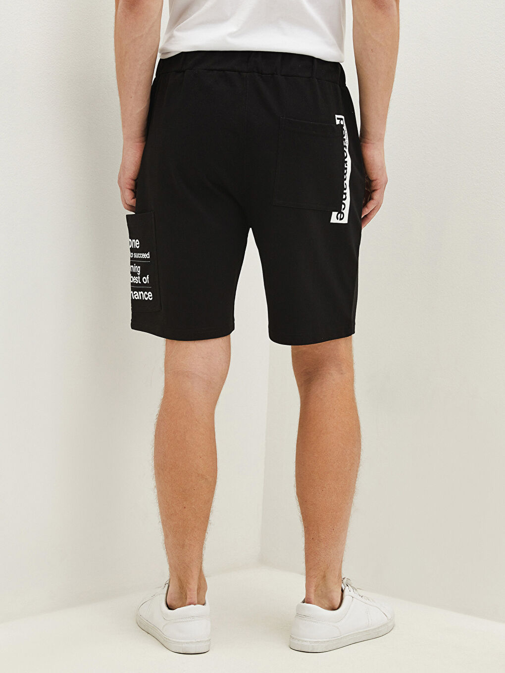 Siyah Standart Kalıp Baskılı Erkek Spor Şort-4