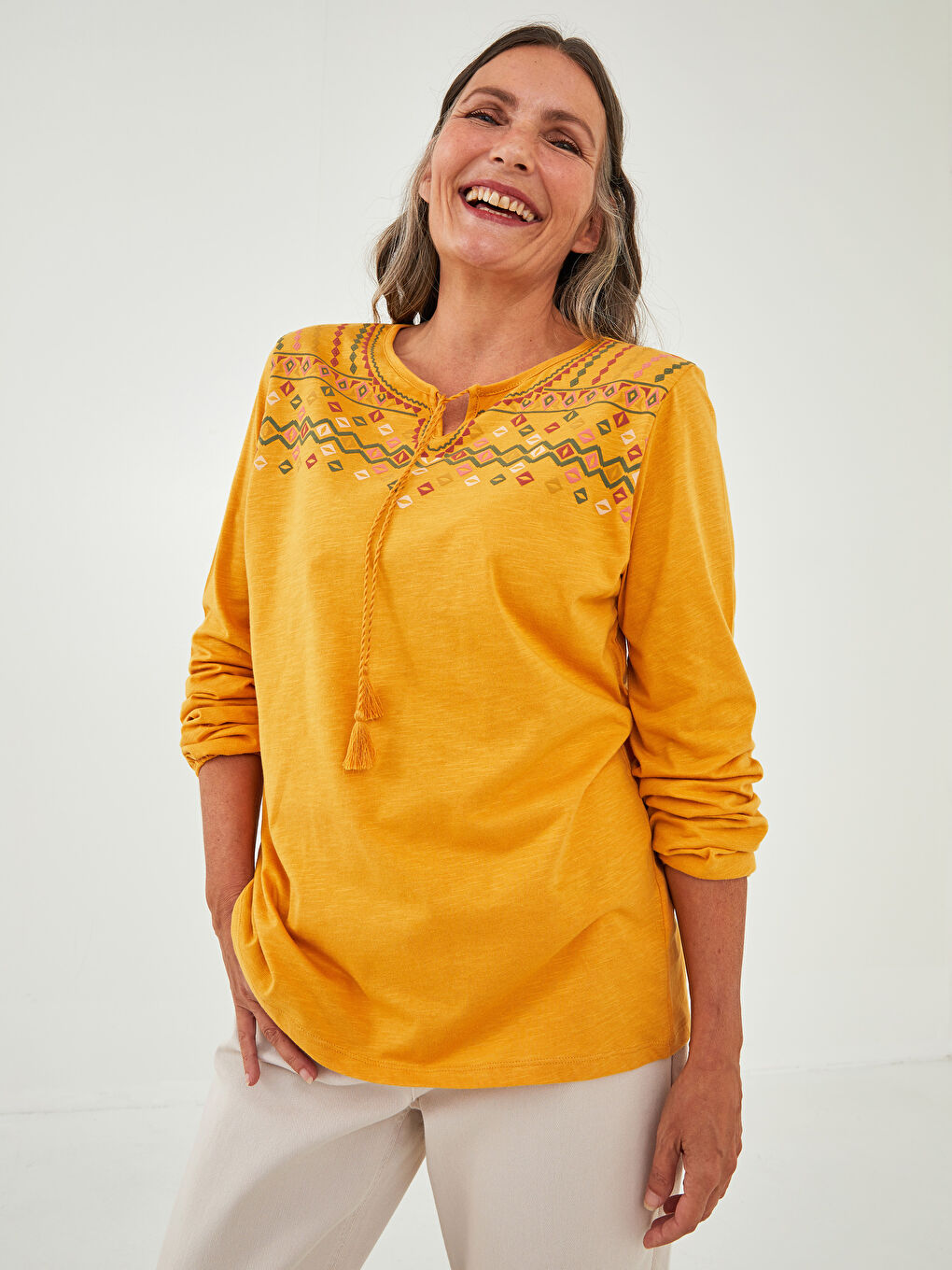 Sarı Bağlamalı Yaka Baskılı Uzun Kollu Pamuklu Kadın Bluz