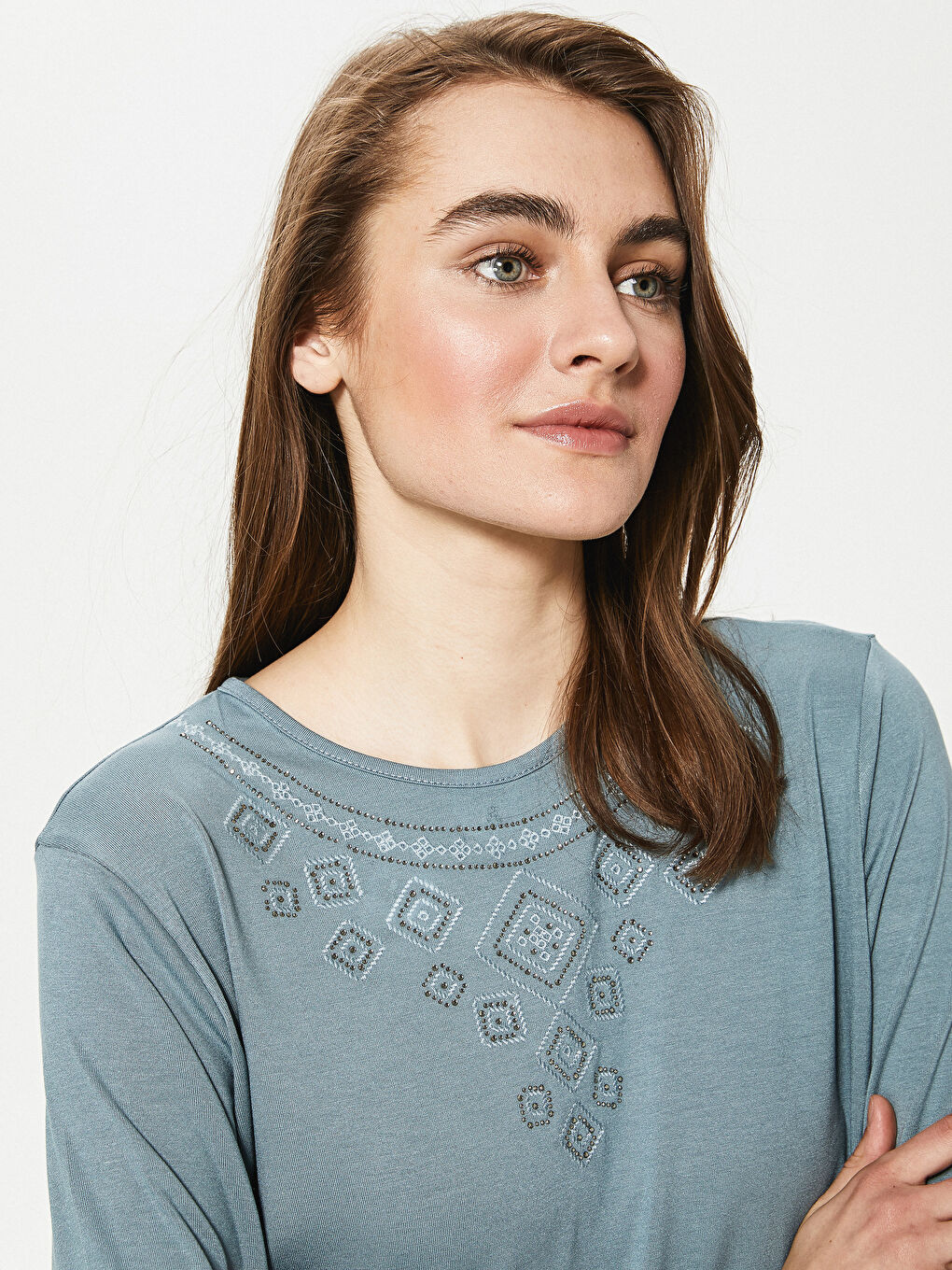 Блузка с длинным рукавом, круглым вырезом, украшенная стразами, из вискозы для женщин-2