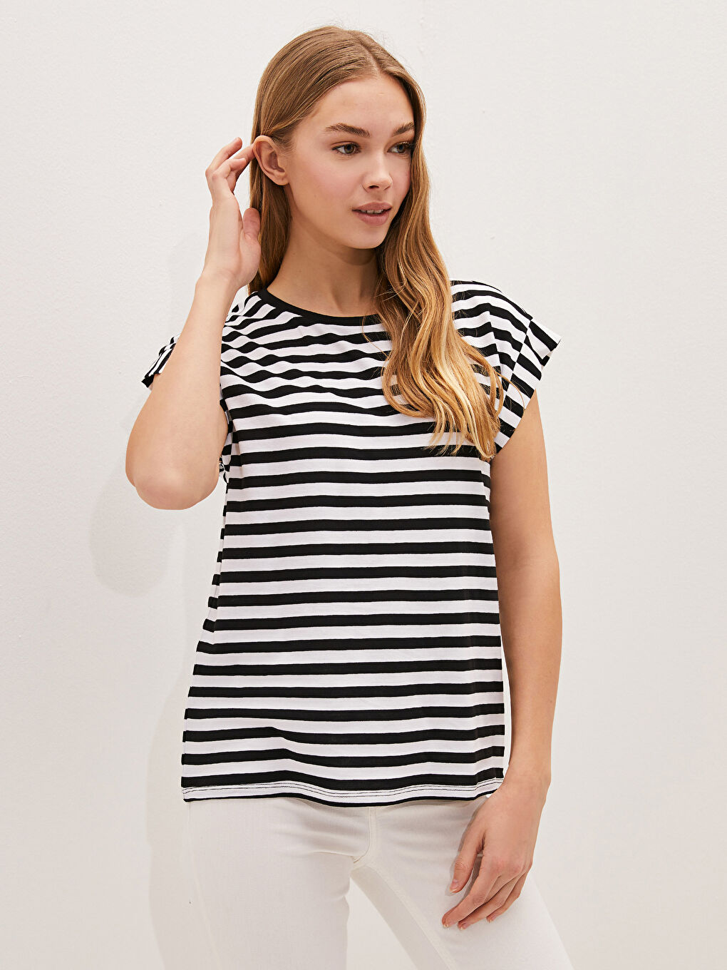 Siyah Kadın Bisiklet Yaka Çizgili Kolsuz Tişört-1