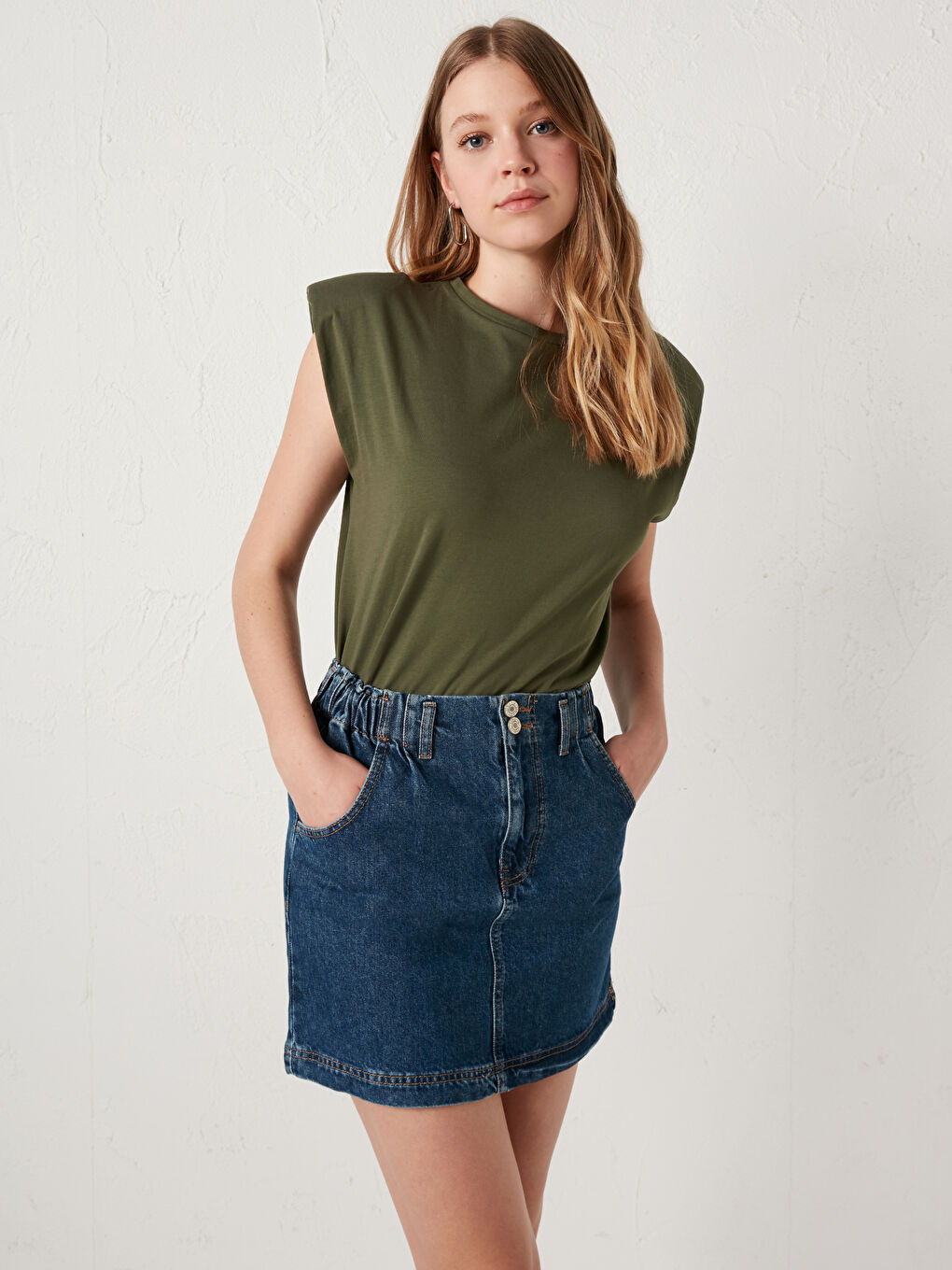 Jupe en Jean pour Femmes à Taille Élastique au-Dessus du Genou-1