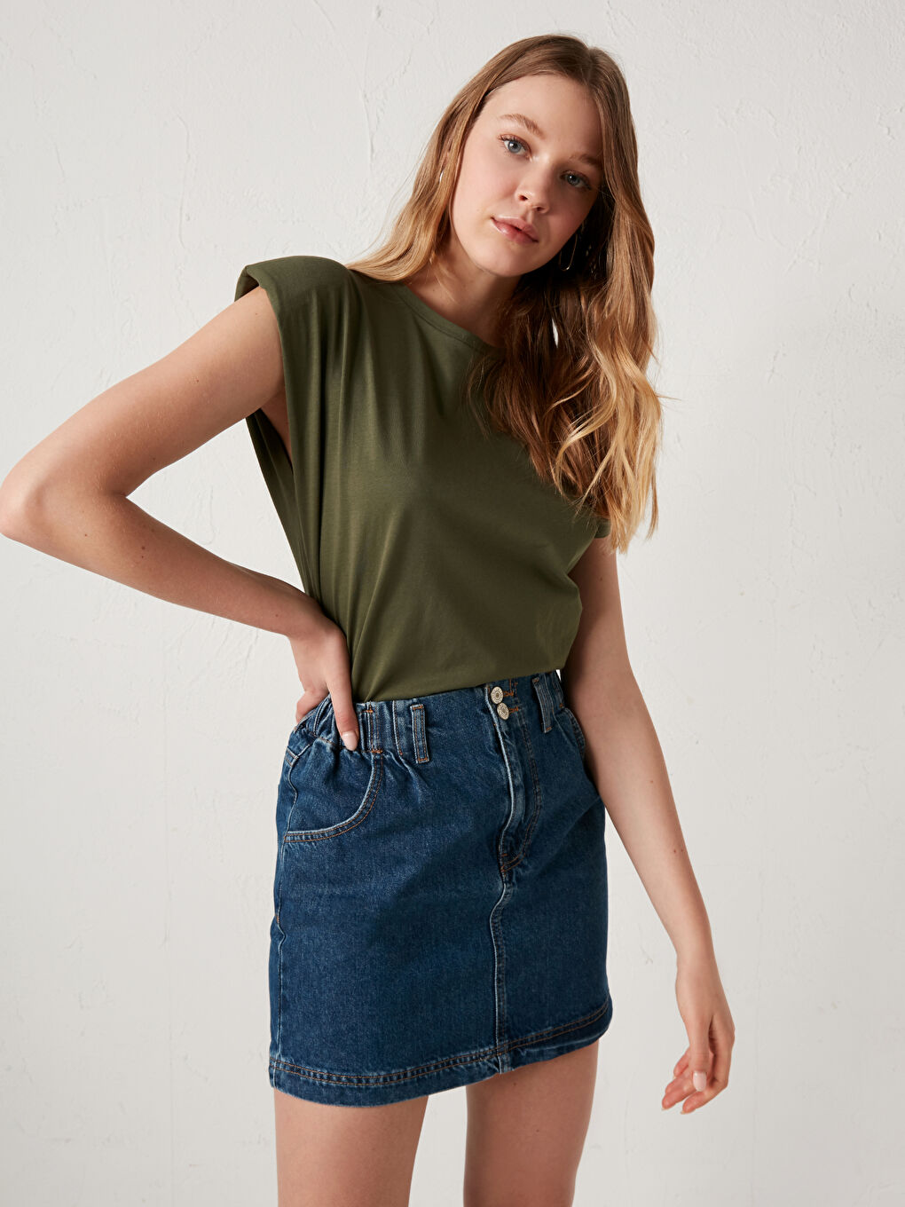 Jupe en Jean pour Femmes à Taille Élastique au-Dessus du Genou-2