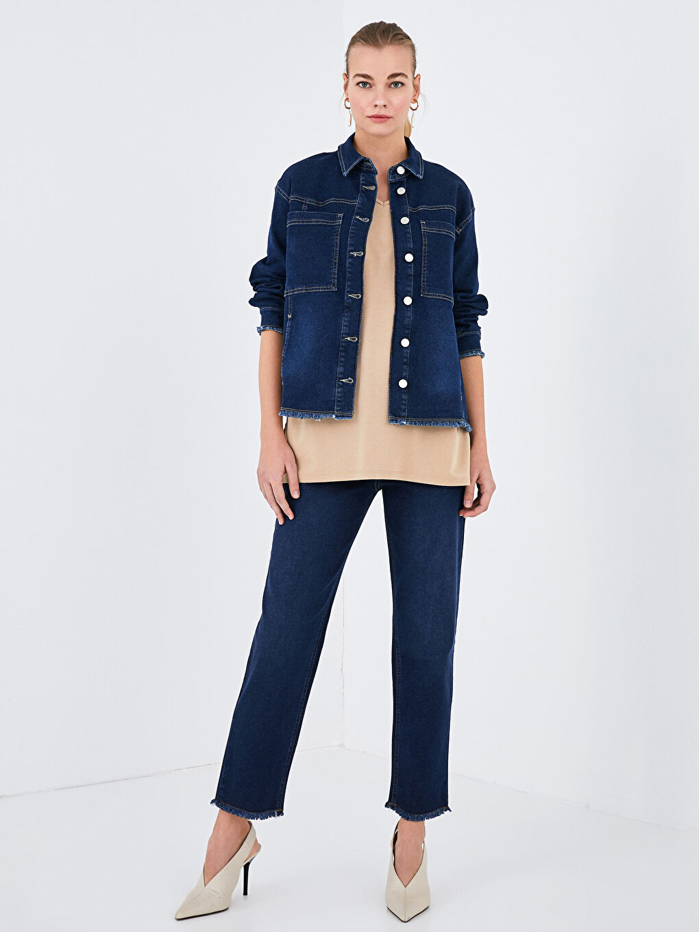 İndigo Gömlek Yaka Cep Detaylı Uzun Kollu Kadın Jean Ceket-1