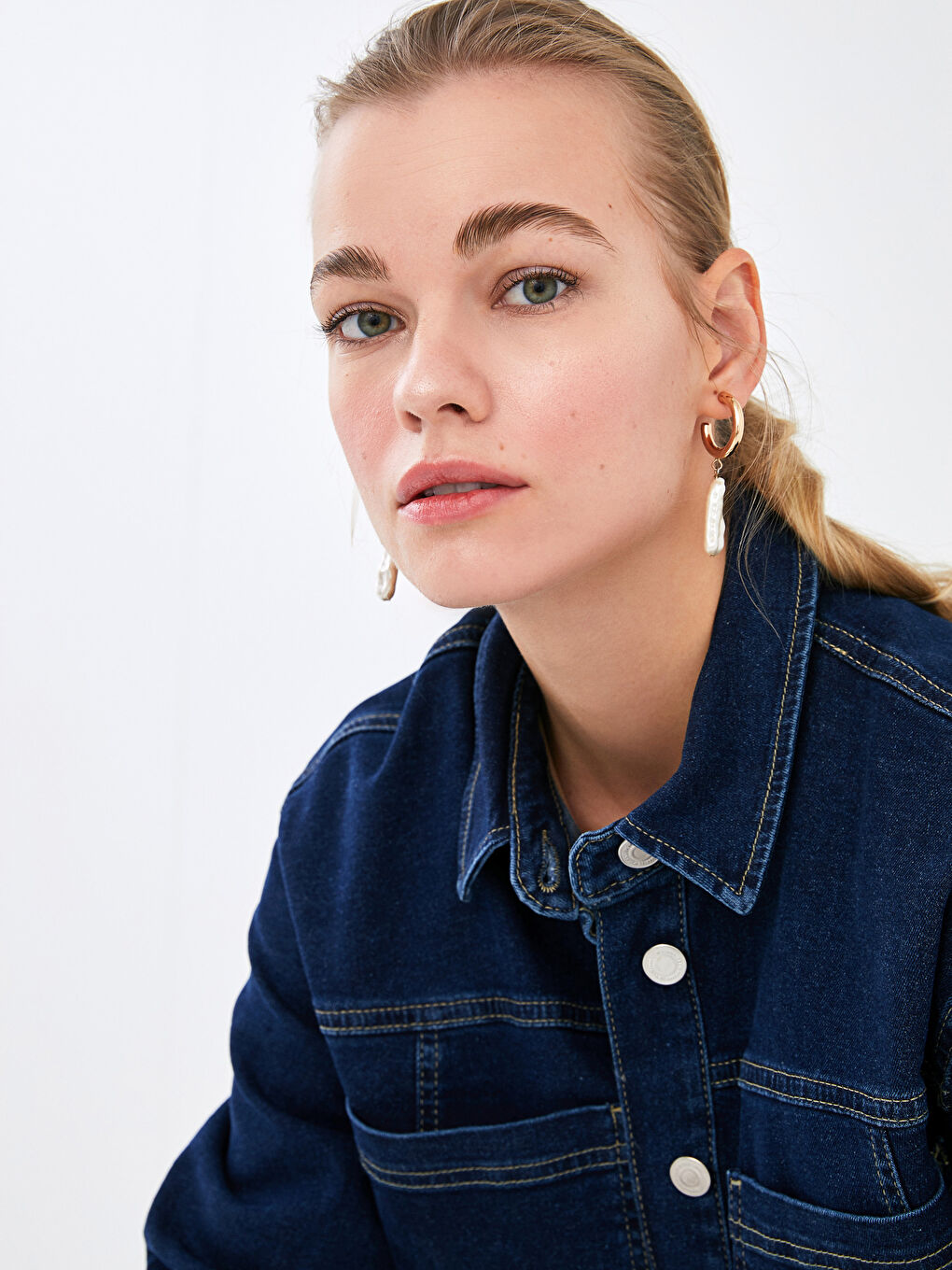 İndigo Gömlek Yaka Cep Detaylı Uzun Kollu Kadın Jean Ceket-2