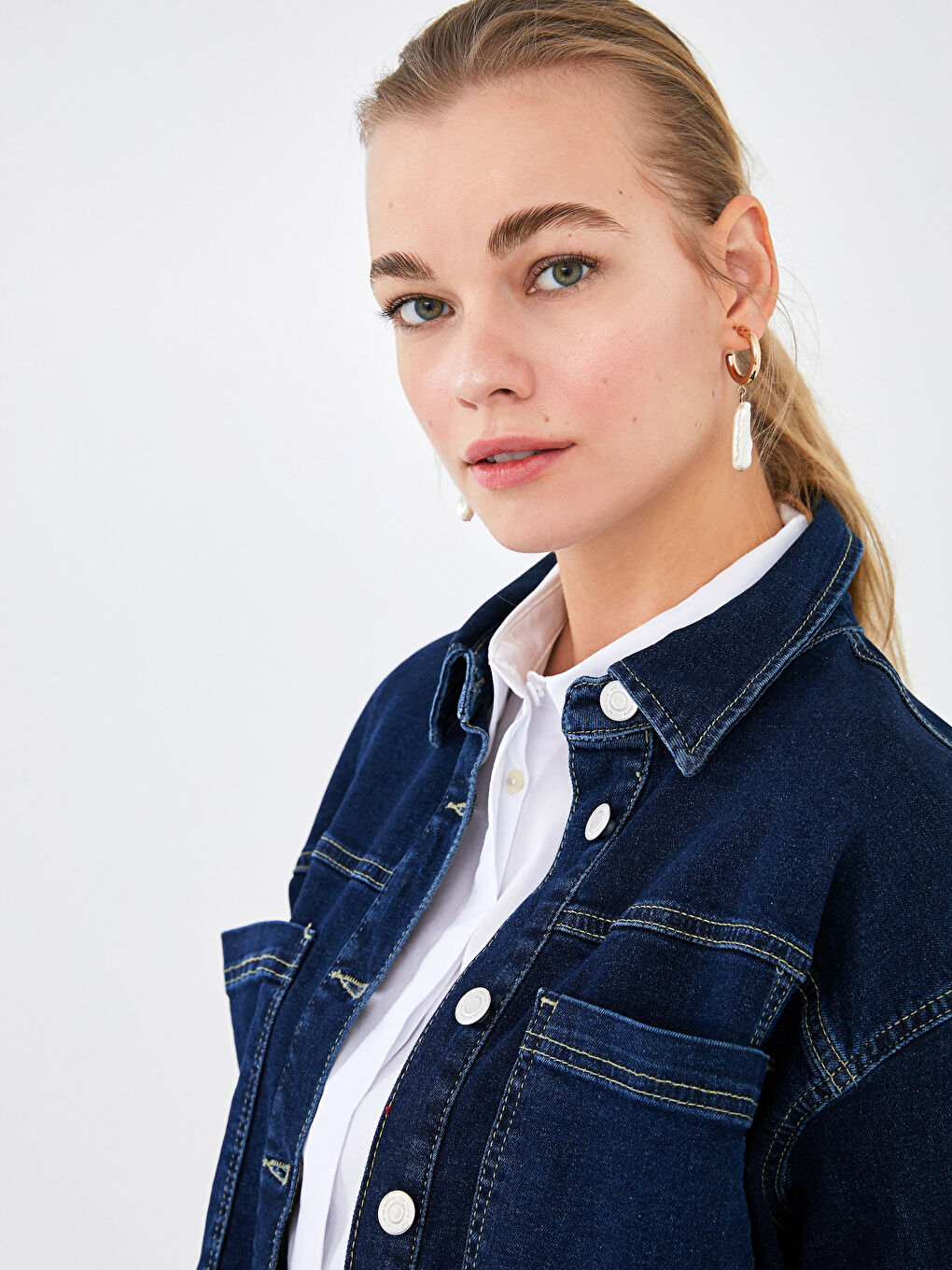 Shirt Collar Pocket Detailed Long Sleeve Women's Jean Jacket-3