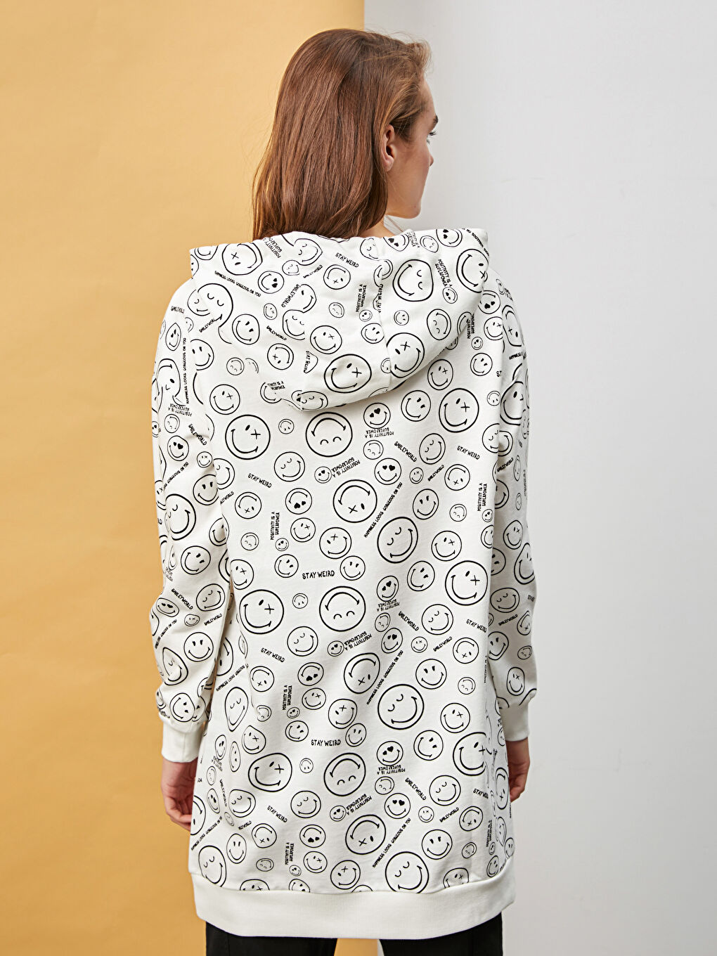 Ekru Kapüşonlu Smileyworld Baskılı Uzun Kollu Kadın Sweatshirt Tunik-3