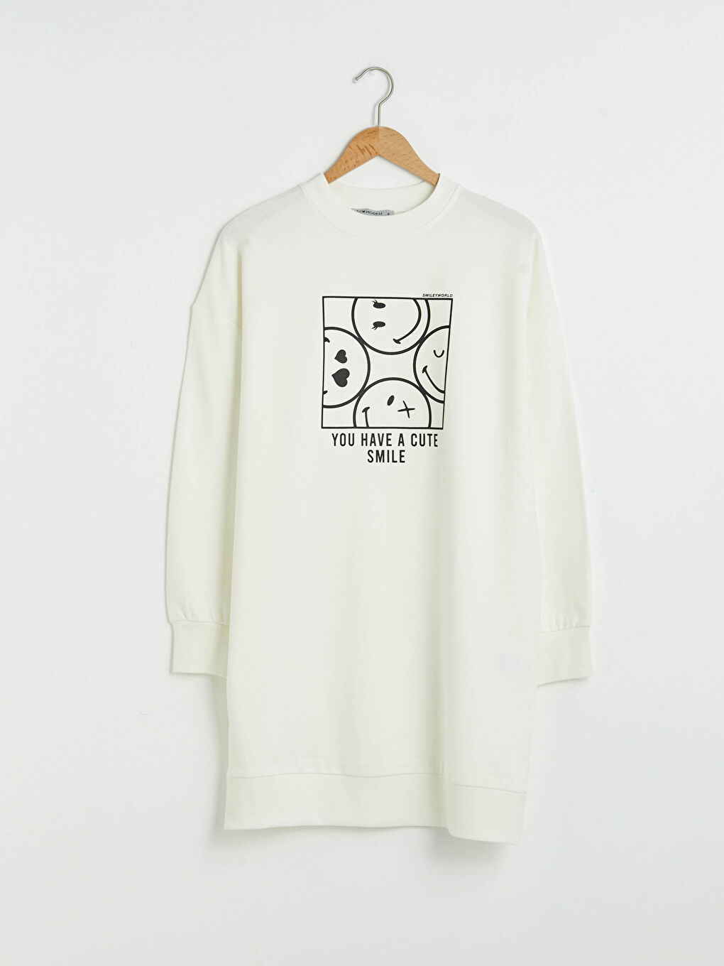 Beyaz Bisiklet Yaka Smileyworld Baskılı Uzun Kollu Kadın Sweatshirt Tunik-7