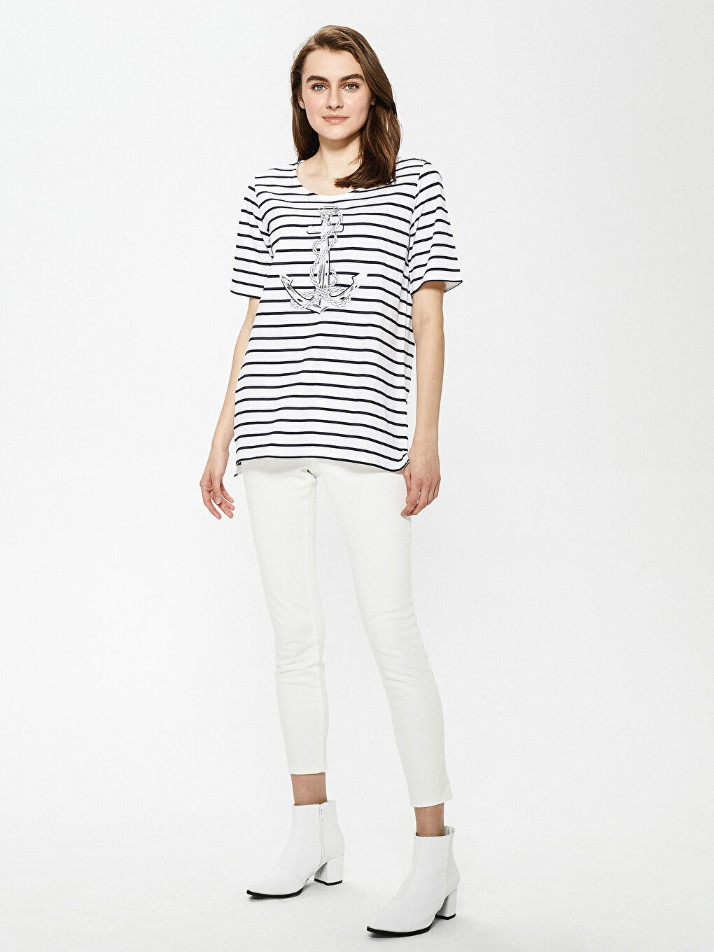 Lacivert Bisiklet Yaka Baskılı Kısa Kollu Kadın Tişört-3