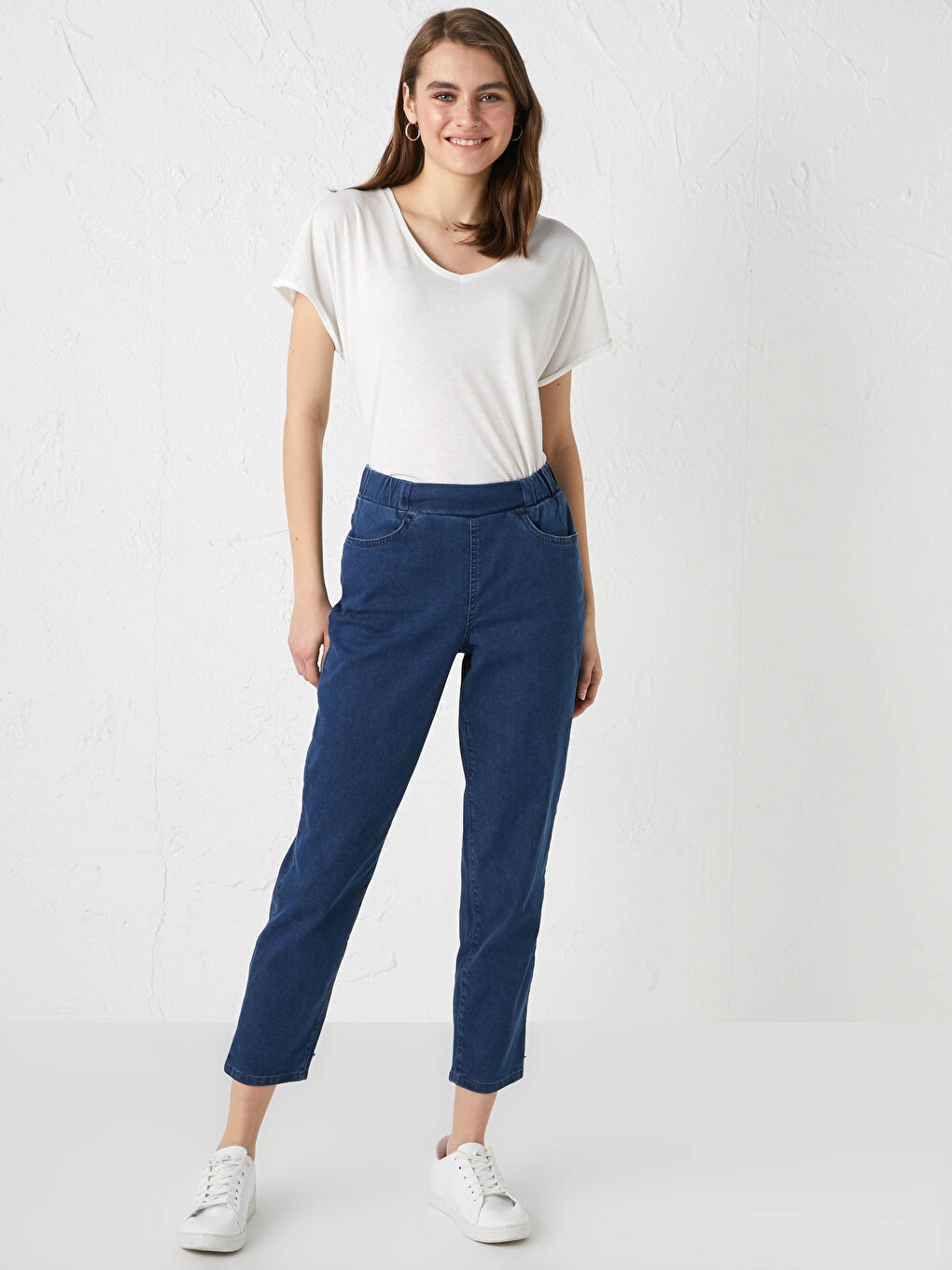 Mavi Beli Lastikli Normal Fit Kadın Jean Pantolon