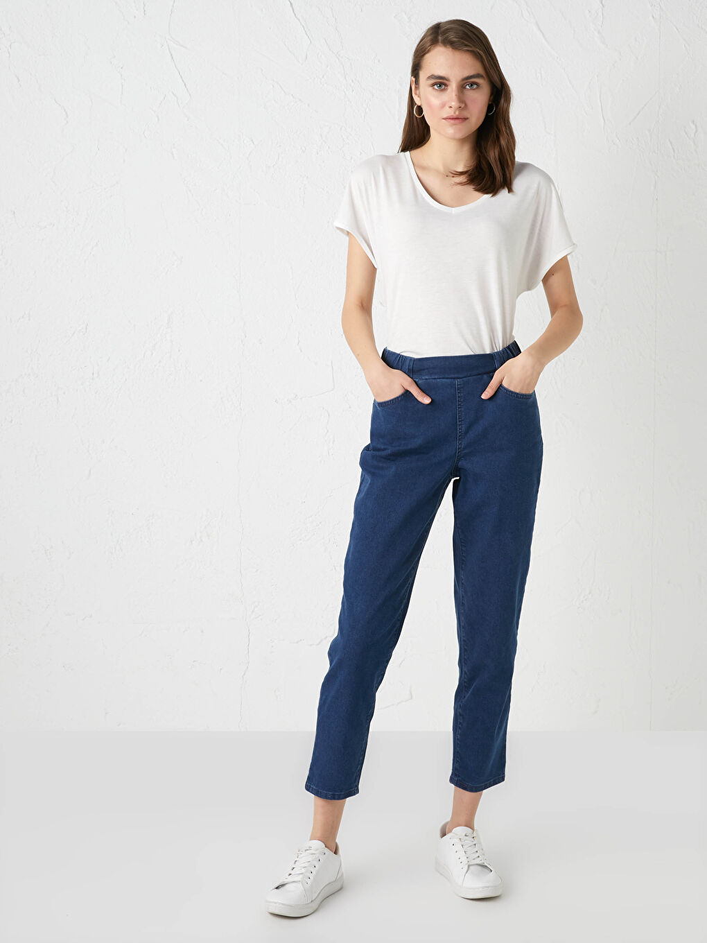 Mavi Beli Lastikli Normal Fit Kadın Jean Pantolon-1