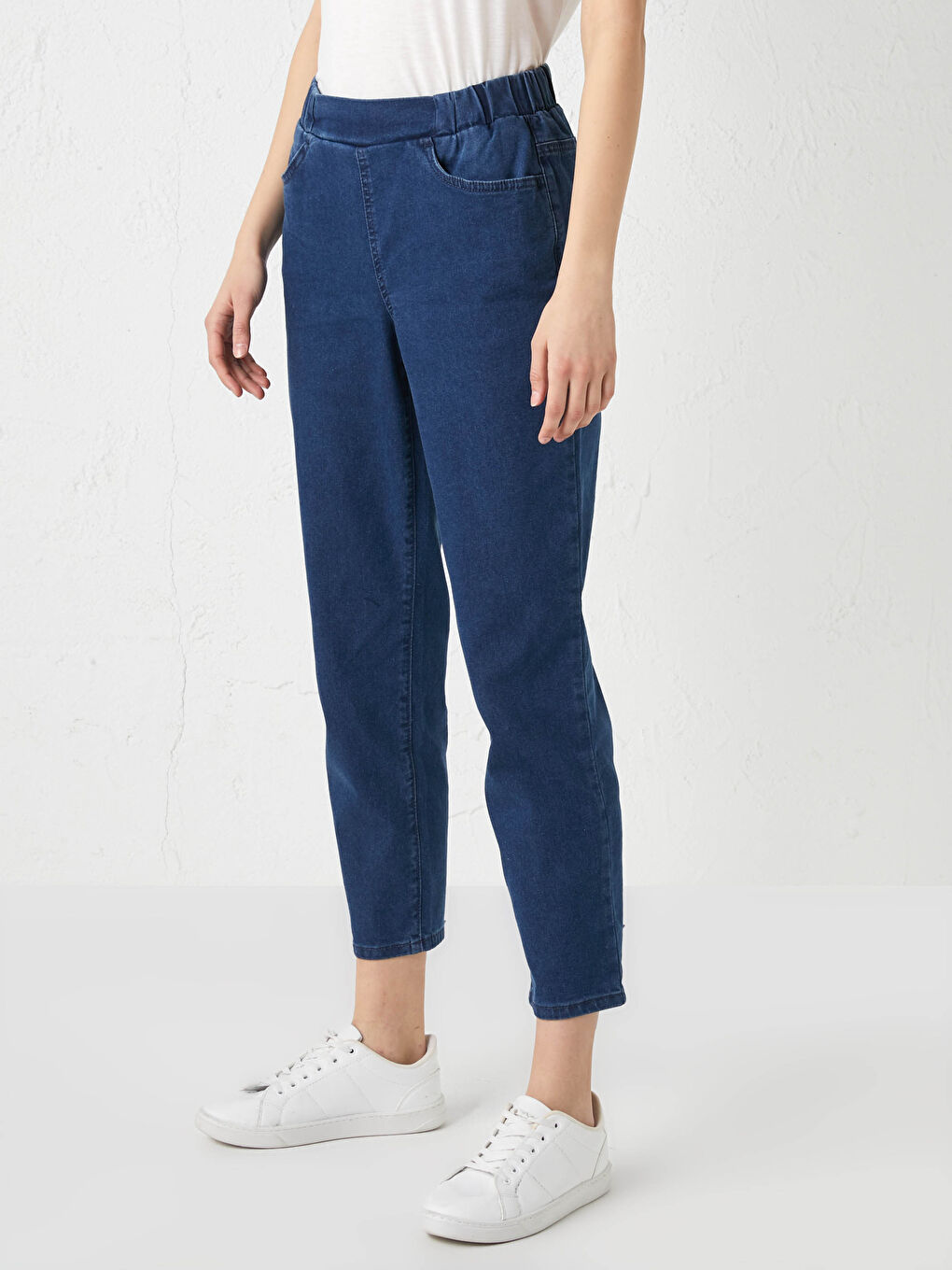 Mavi Beli Lastikli Normal Fit Kadın Jean Pantolon-2