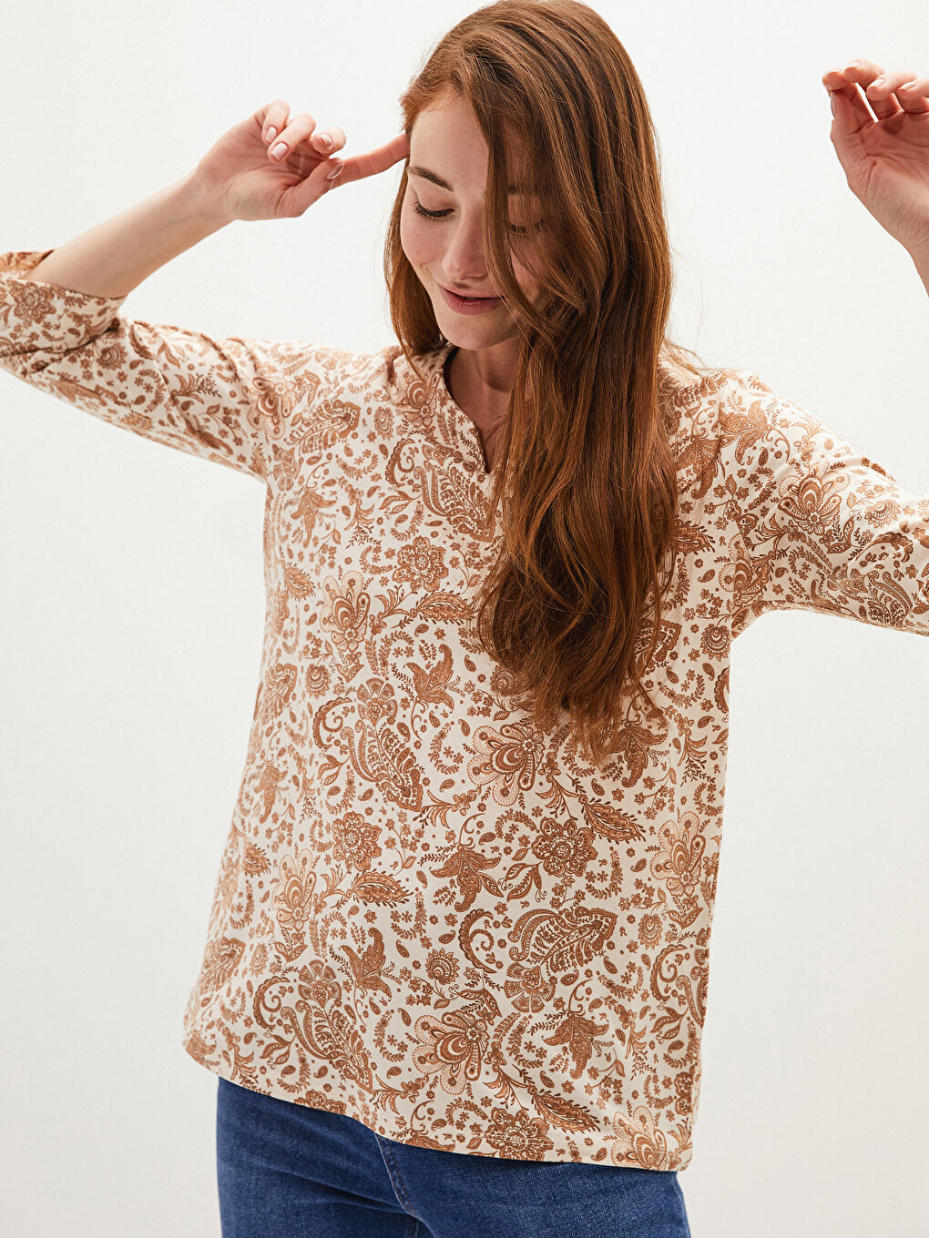 Bej V Yaka Baskılı Kısa Yarım Kollu Pamuklu Kadın Bluz-7