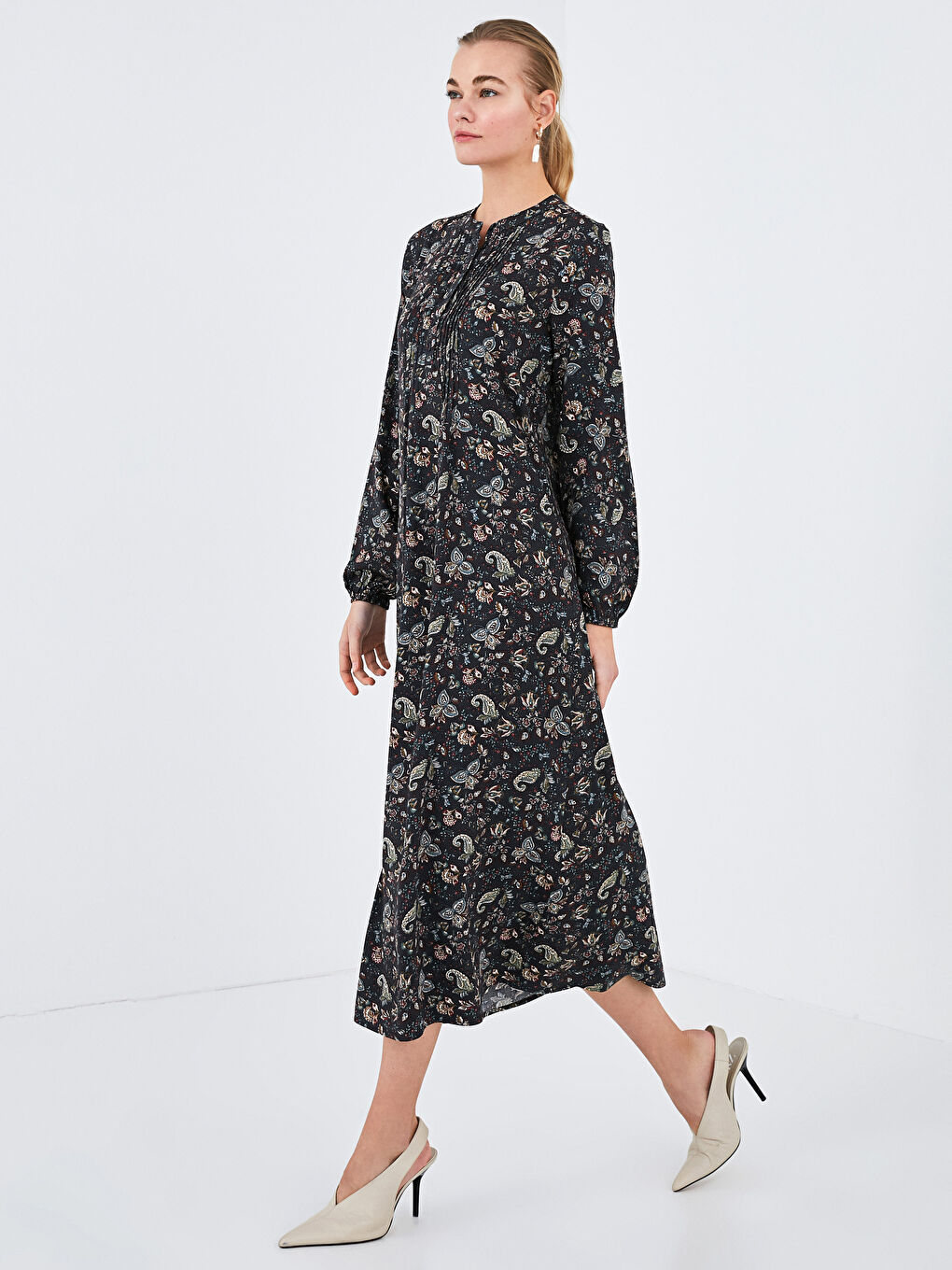 Bej Hakim Yaka Desenli Uzun Kollu Belmando Kumaş Kadın Elbise-1