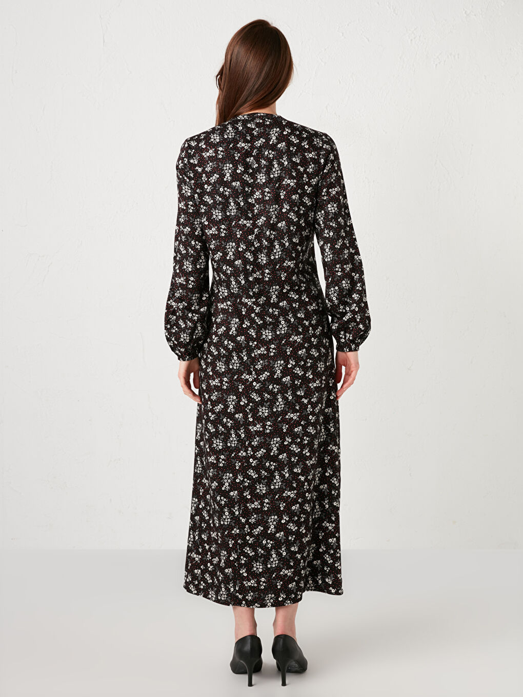 فستان نسائي قماش بلماندو ياقة مندرين مُزهر كم طويل-4