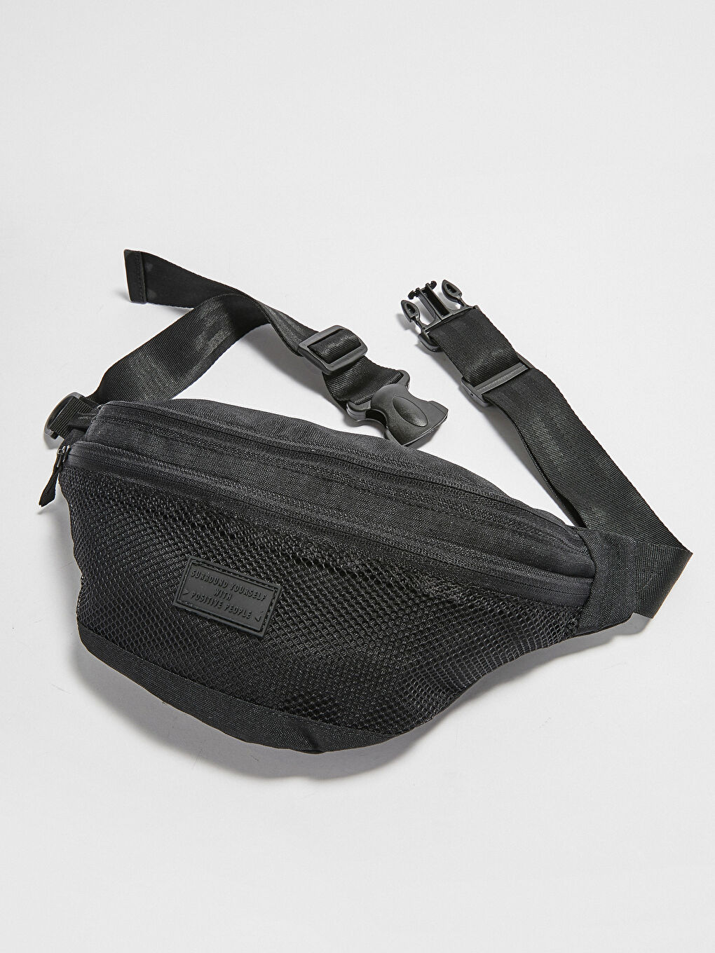 Siyah Etiket Detaylı Erkek Bel Çantası-2