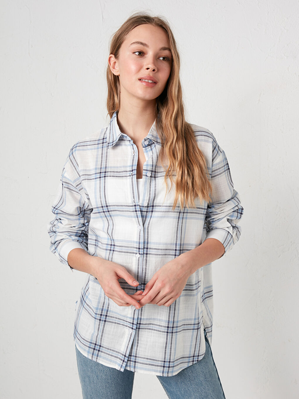 Mavi Düğme Kapamalı Ekose Uzun Kollu Poplin Kadın Gömlek-1