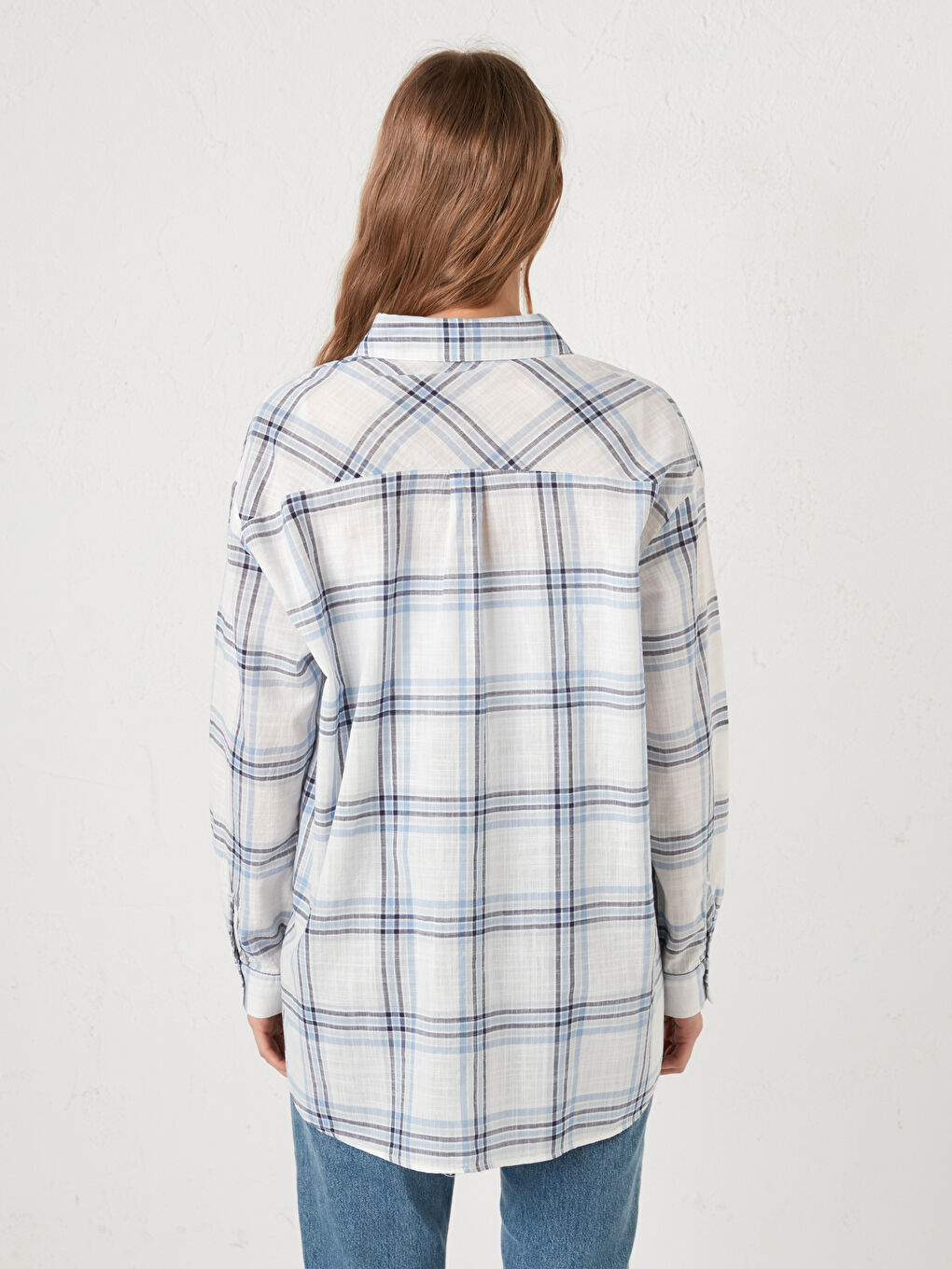 Mavi Düğme Kapamalı Ekose Uzun Kollu Poplin Kadın Gömlek-3