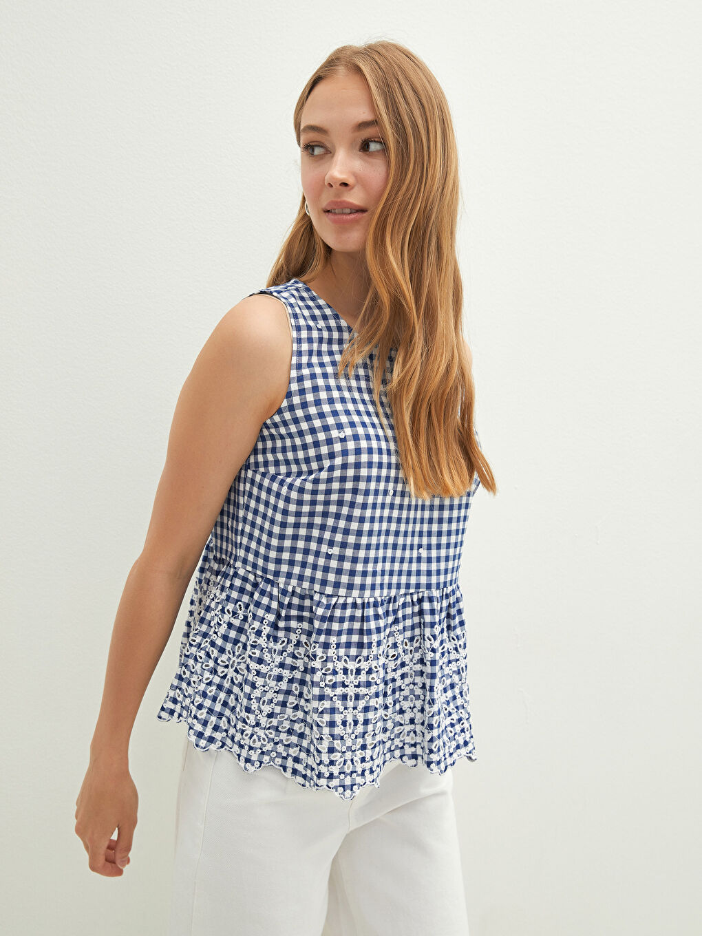 LCW Vision Rundhalsausschnitt Bestickte Ärmellose Oxford-Stoff Bluse für Damen -S1EG99Z8-LN6
