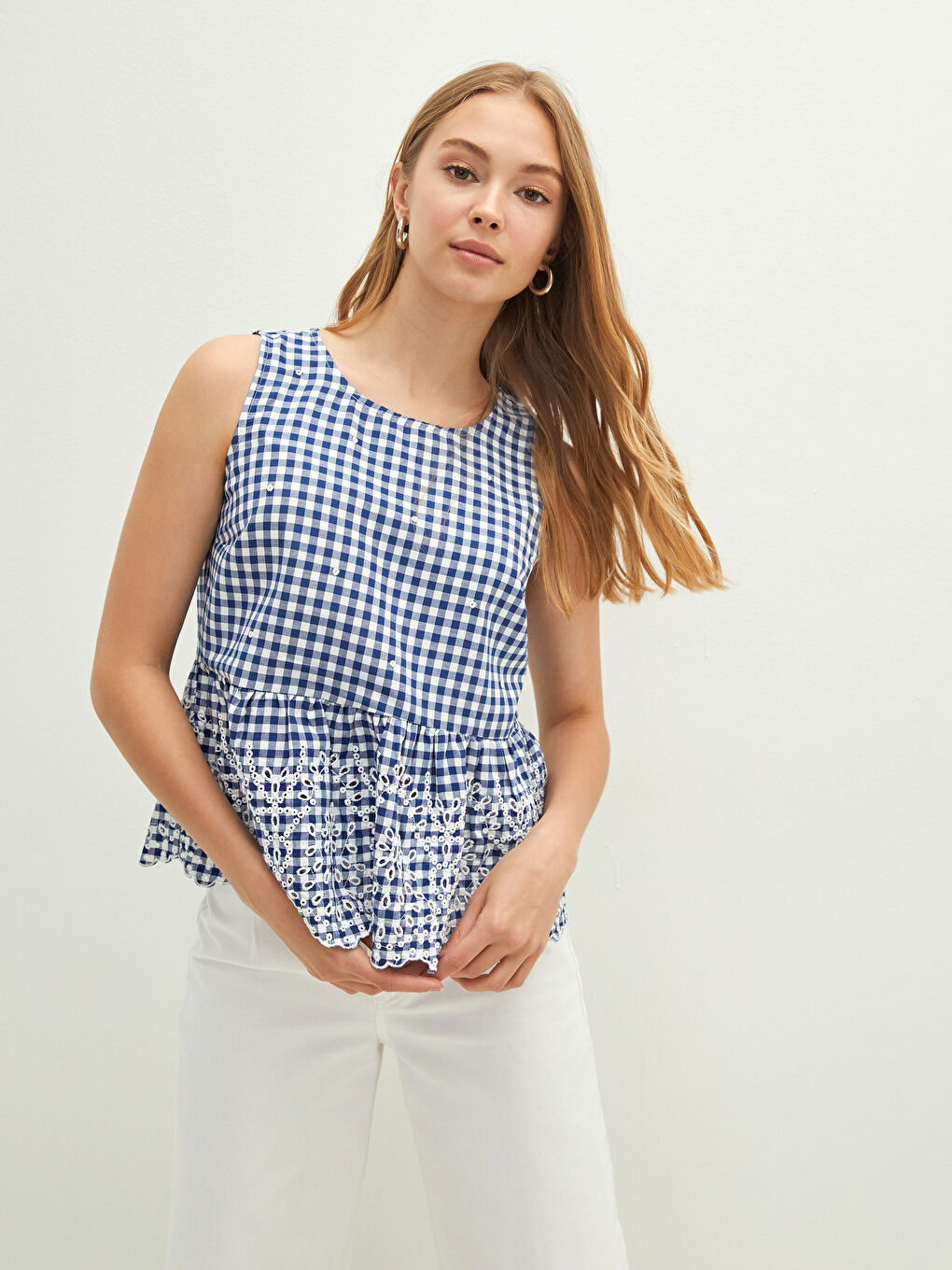 LCW Vision Rundhalsausschnitt Bestickte Ärmellose Oxford-Stoff Bluse für Damen -S1EG99Z8-LN6
