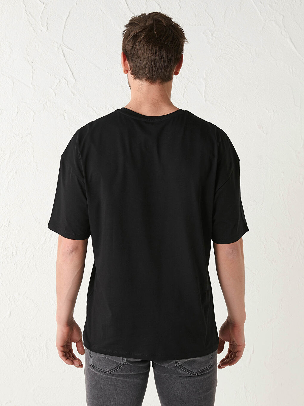 Siyah Bisiklet Yaka Kısa Kollu Baskılı Penye Erkek Tişört-2