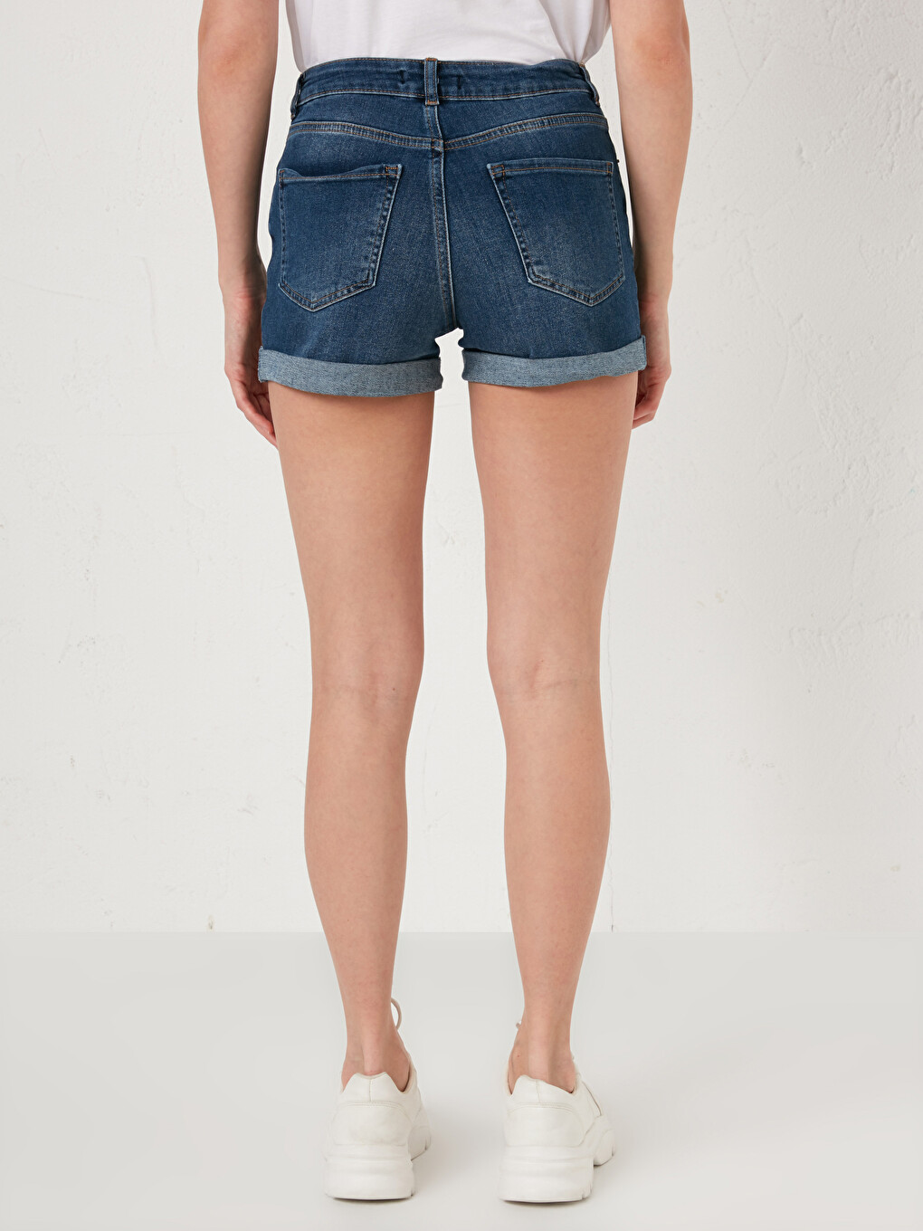 Pocket Detailed Women's Rodeo Jean Shorts-3