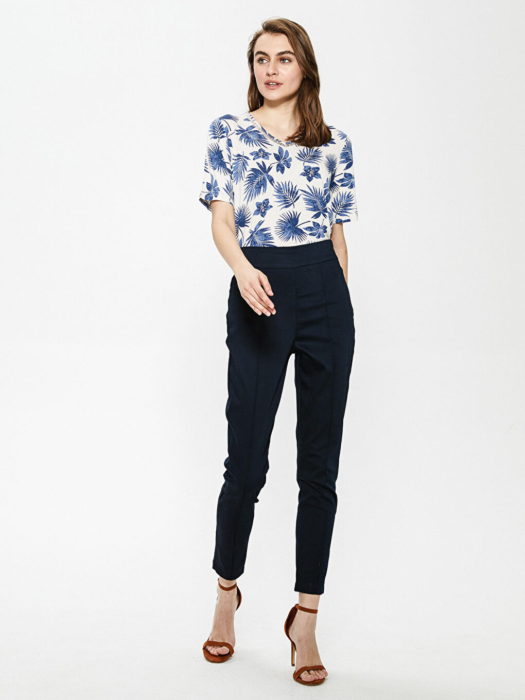 V Neck Floral Printed Short Sleeve Viscose Women Blouse-3