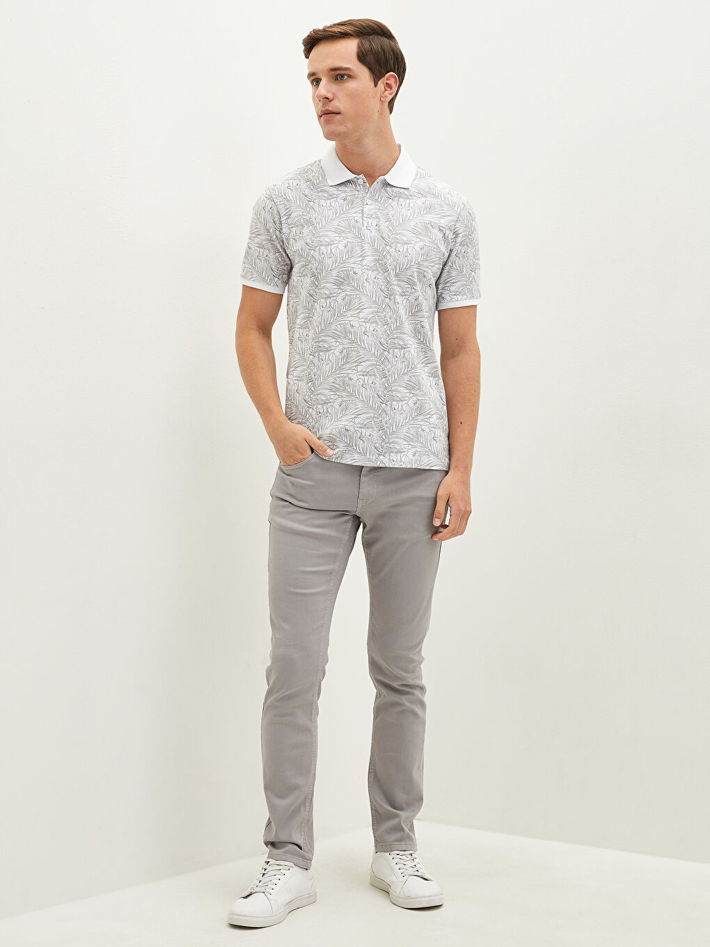 Beyaz Polo Yaka Kısa Kollu Desenli Pike Erkek Tişört-2