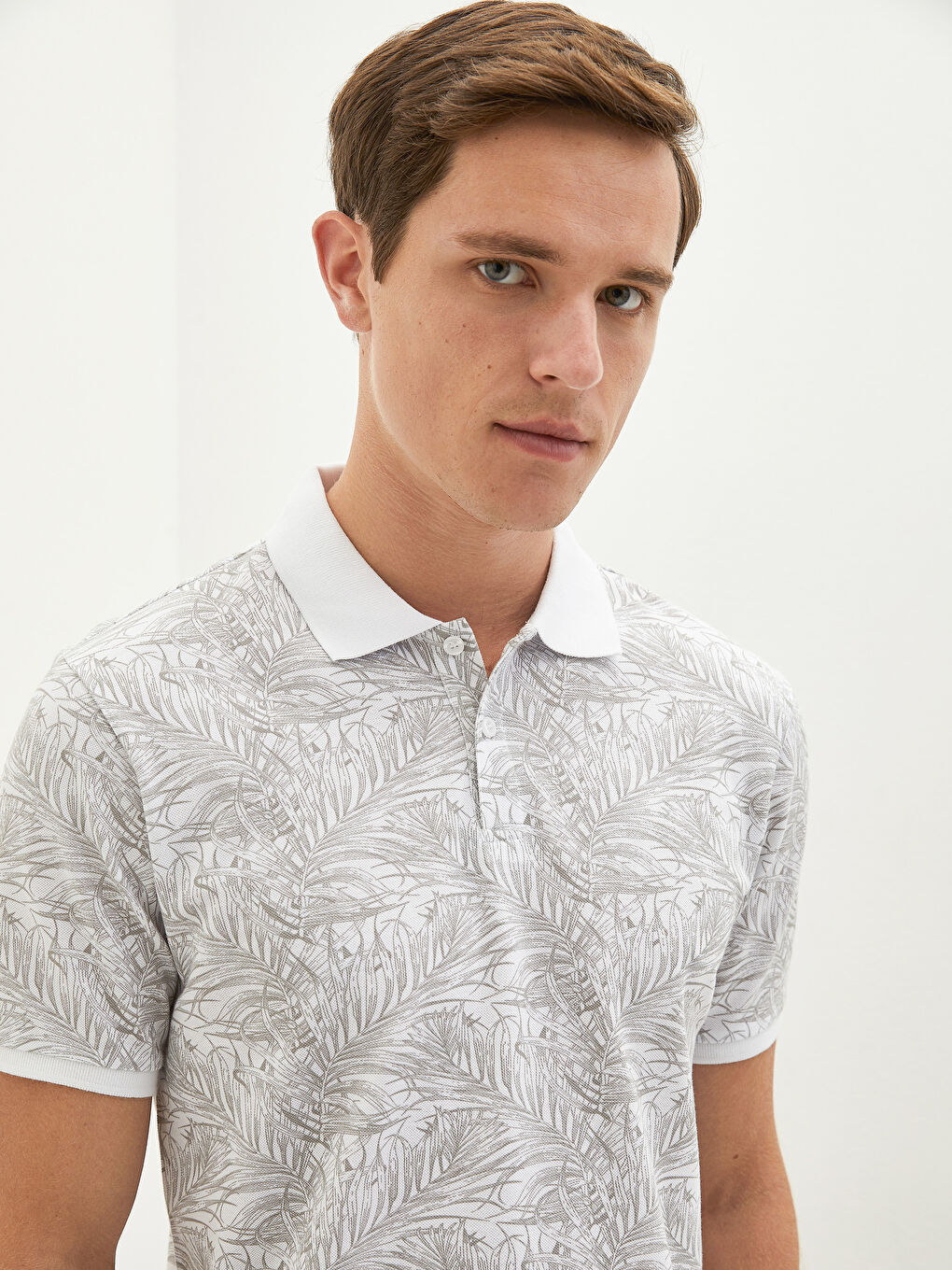 Beyaz Polo Yaka Kısa Kollu Desenli Pike Erkek Tişört-4