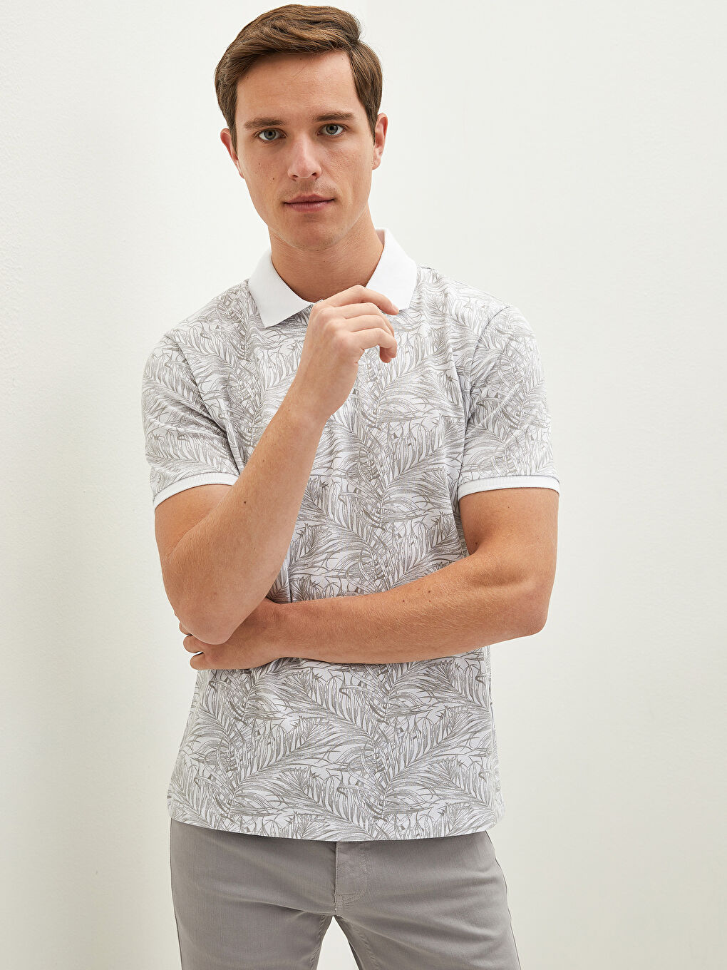 Beyaz Polo Yaka Kısa Kollu Desenli Pike Erkek Tişört