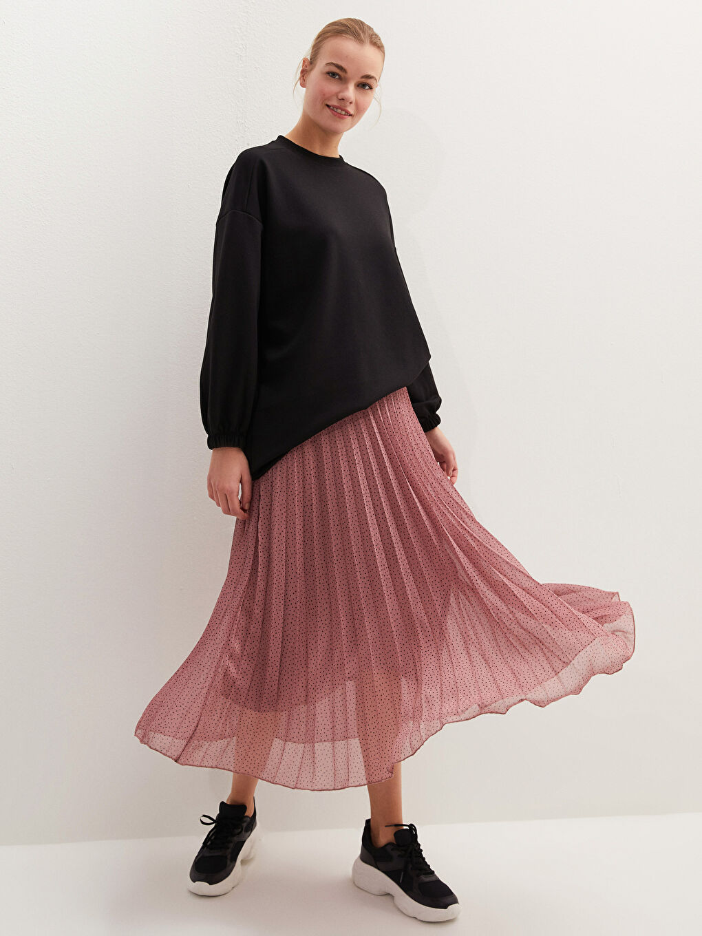 Pembe Beli Lastikli Puantiye Desenli Şifon Kadın Pileli Etek