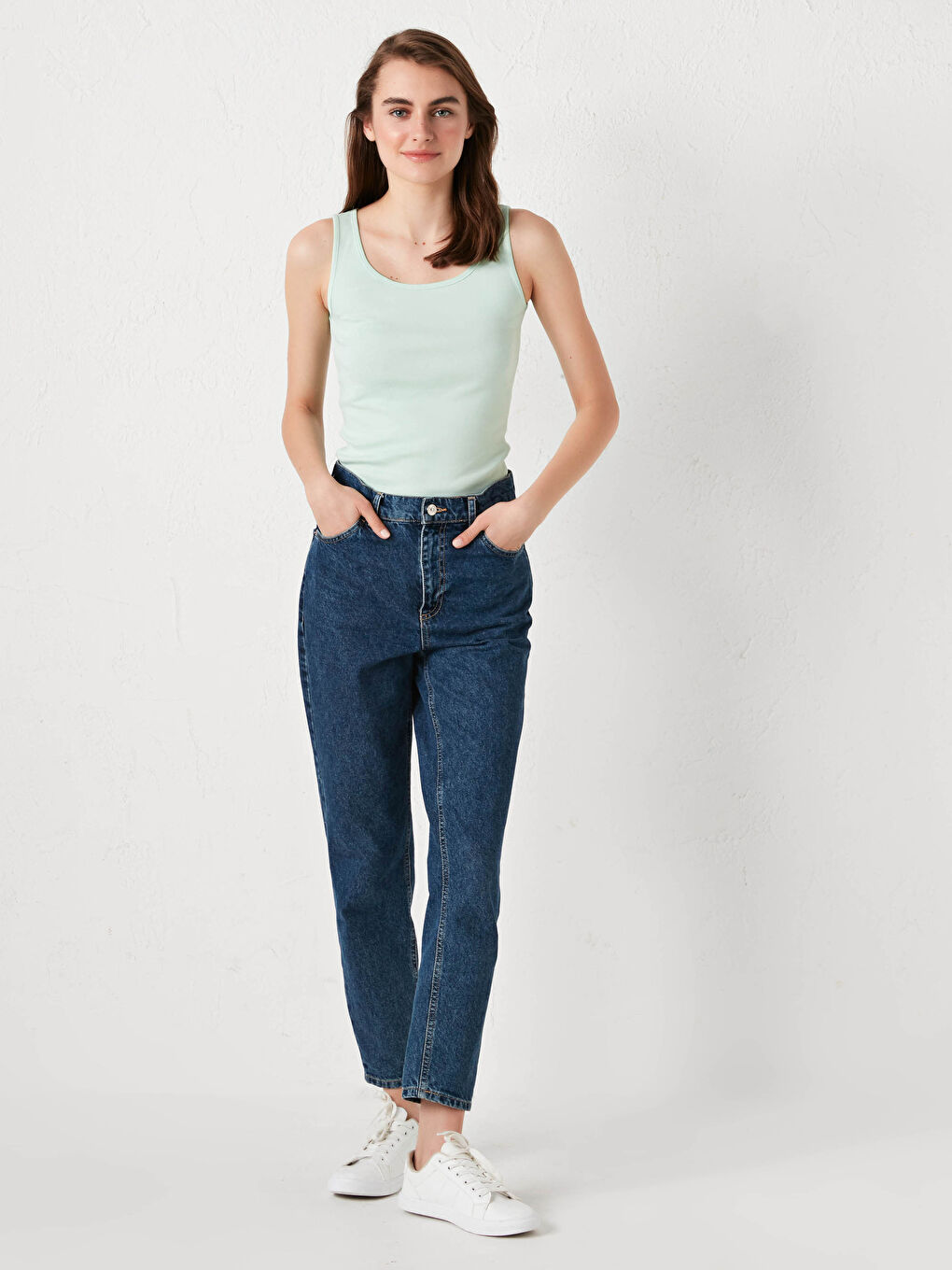 Yeşil U Yaka Askılı Düz Pamuklu Kadın Atlet-13