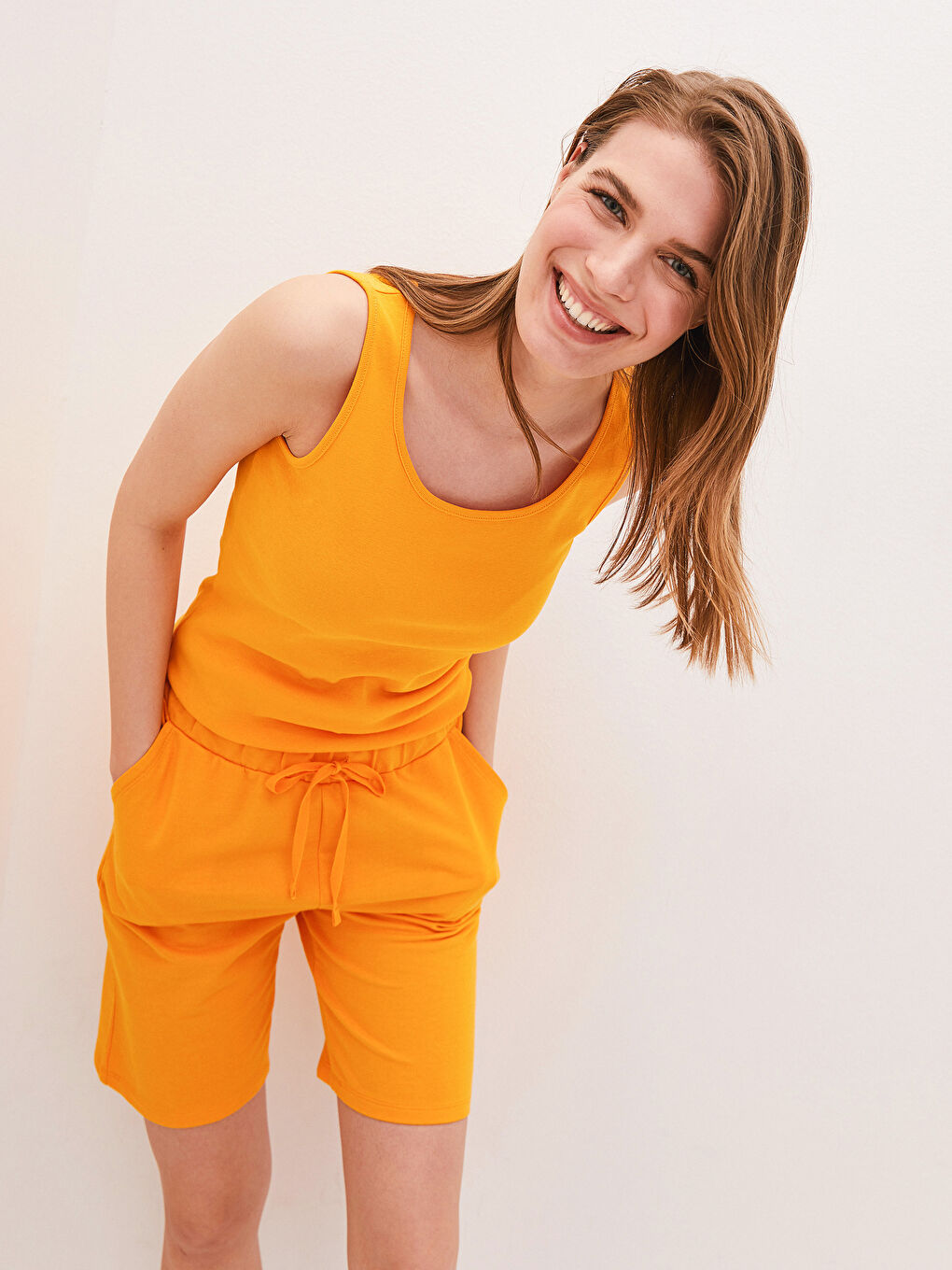 Turuncu U Yaka Askılı Düz Pamuklu Kadın Atlet-9