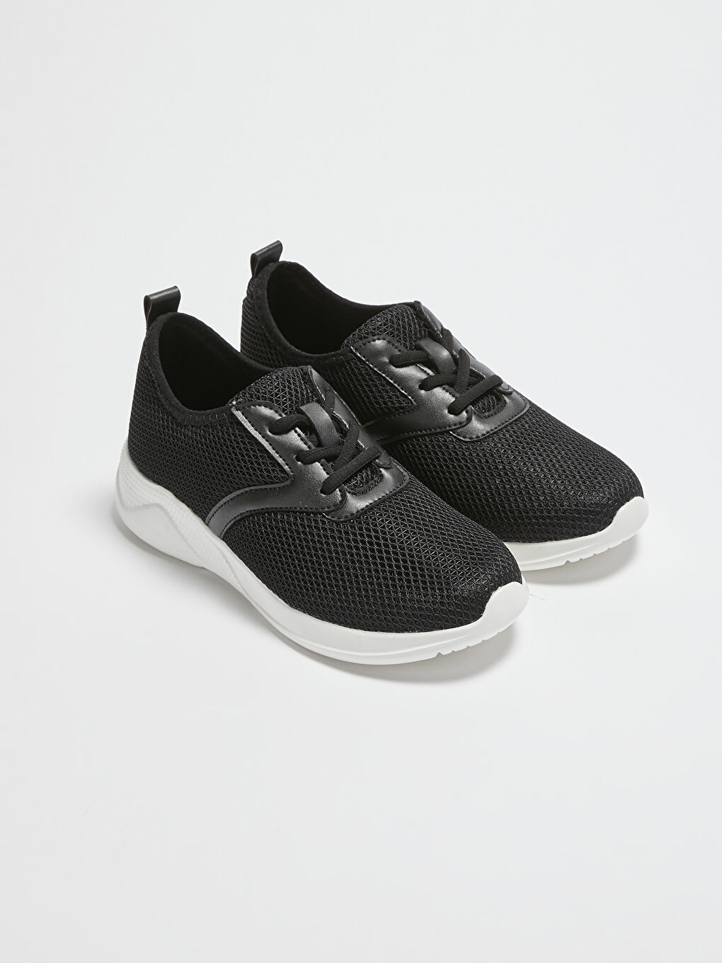 Siyah File Detaylı Bağcıklı Kadın Aktif Spor Ayakkabı