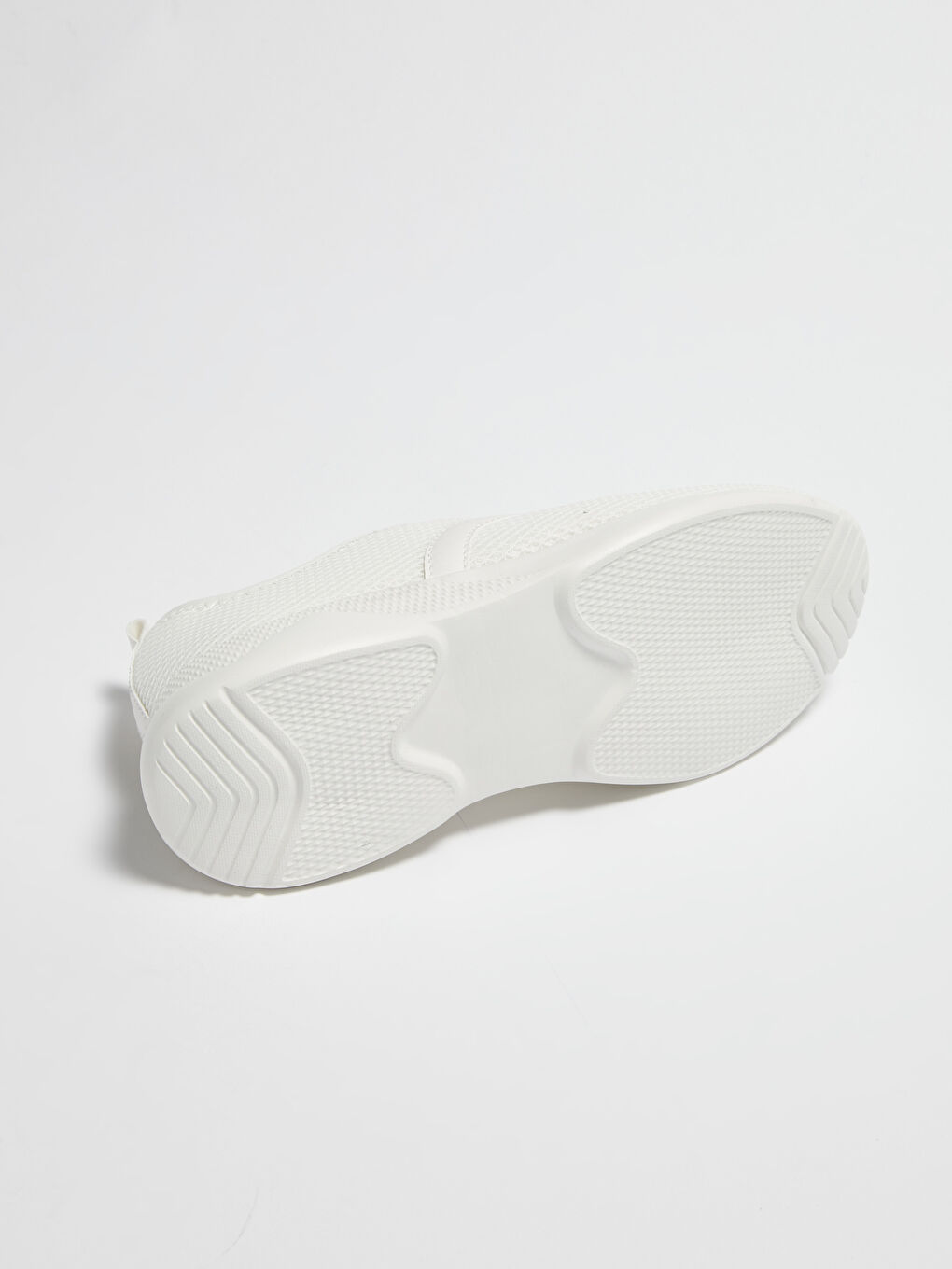 حذاء رياضي أكتيف نسائي برباط وتفاصيل قماش شبكي-2