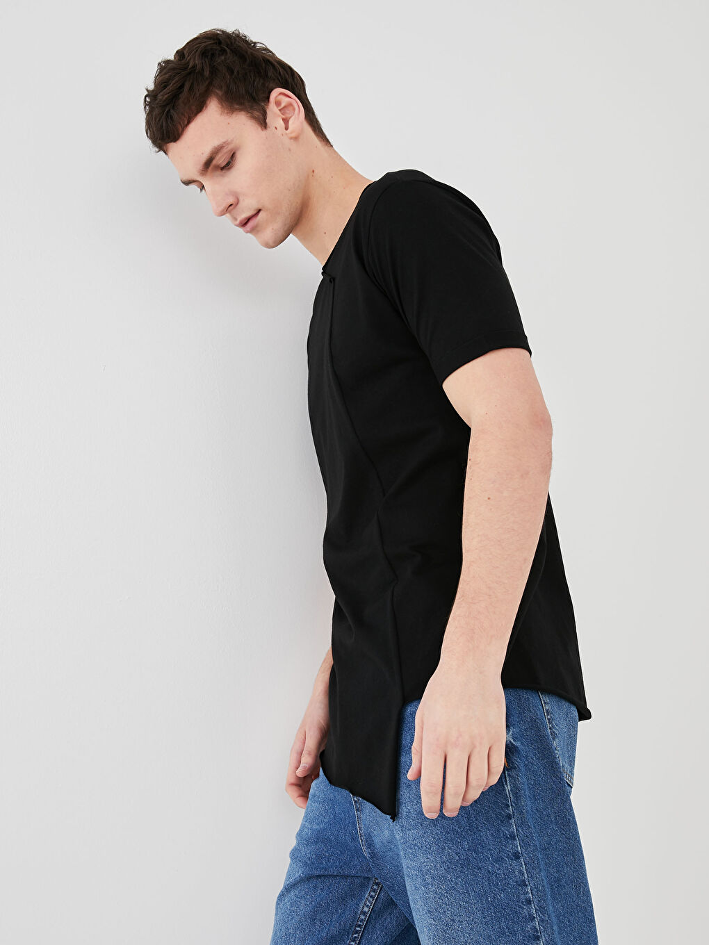 Siyah Bisiklet Yaka Kısa Kollu Basic Penye Erkek Tişört-2