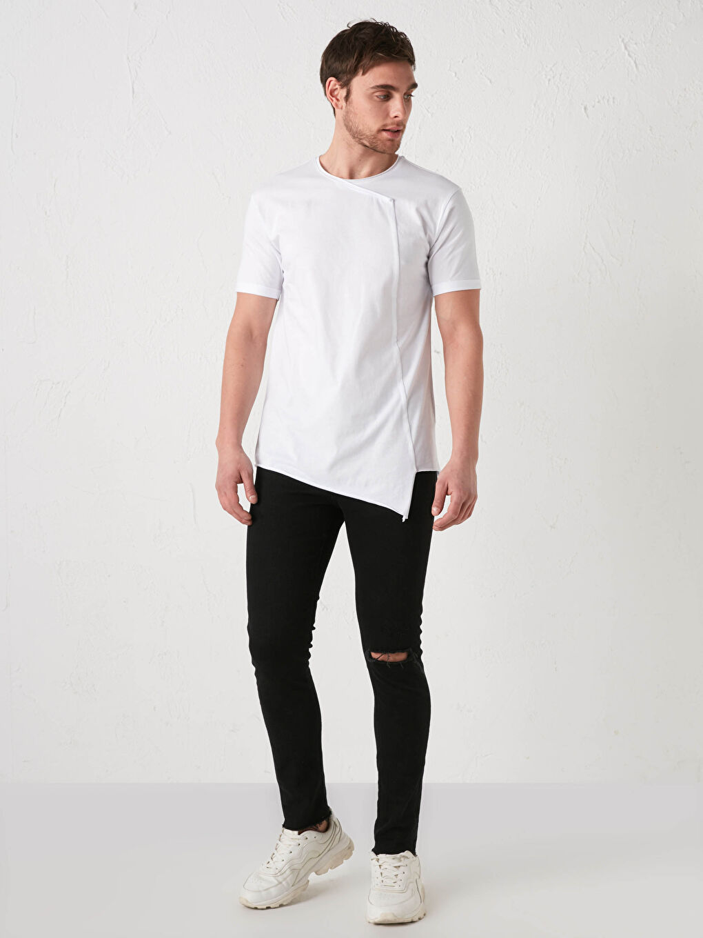 تيشيرت للرجال أساسي بأكمام قصيرة ورقبة دائرية من القطن الممشط-3