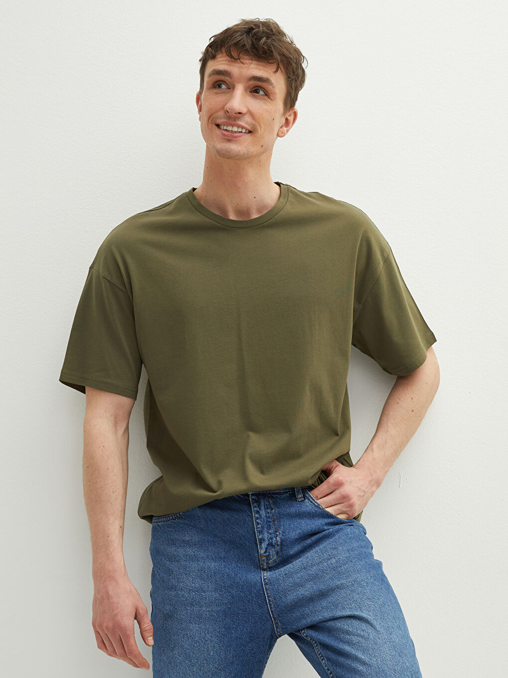 Haki Bisiklet Yaka Kısa Kollu Basic Oversize Erkek Tişört-1