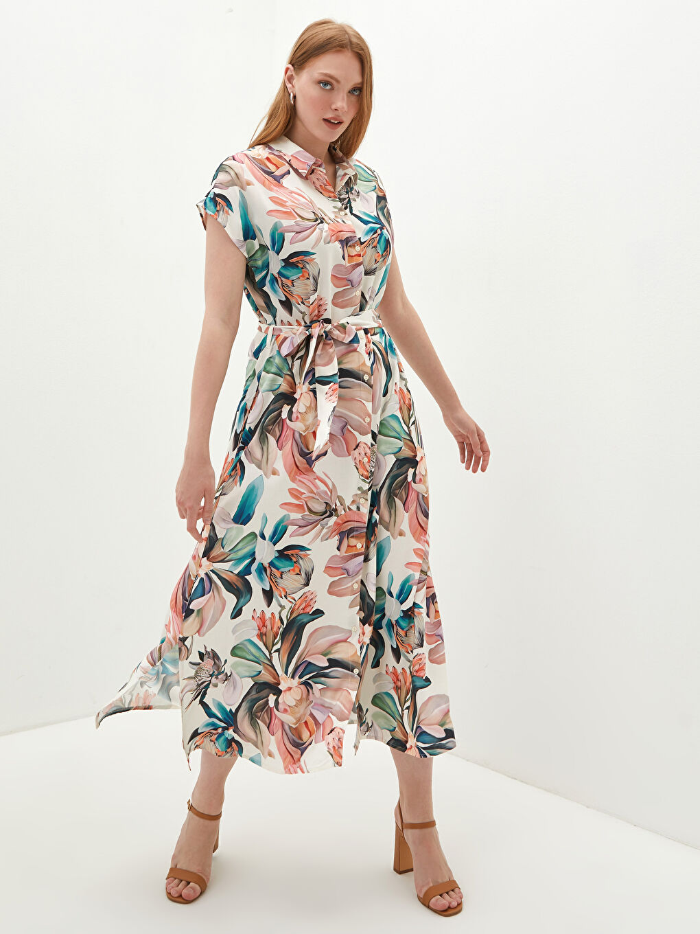 Karışık Gömlek Yaka Çiçek Baskılı Kısa Kollu Viskon Kadın Elbise