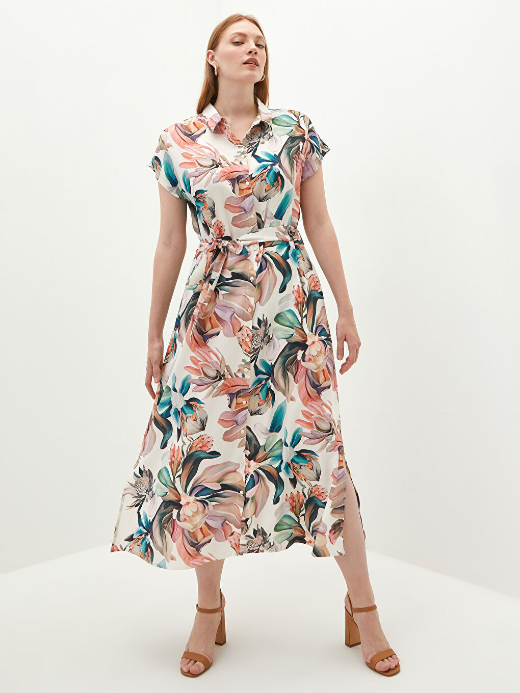 Karışık Gömlek Yaka Çiçek Baskılı Kısa Kollu Viskon Kadın Elbise-1