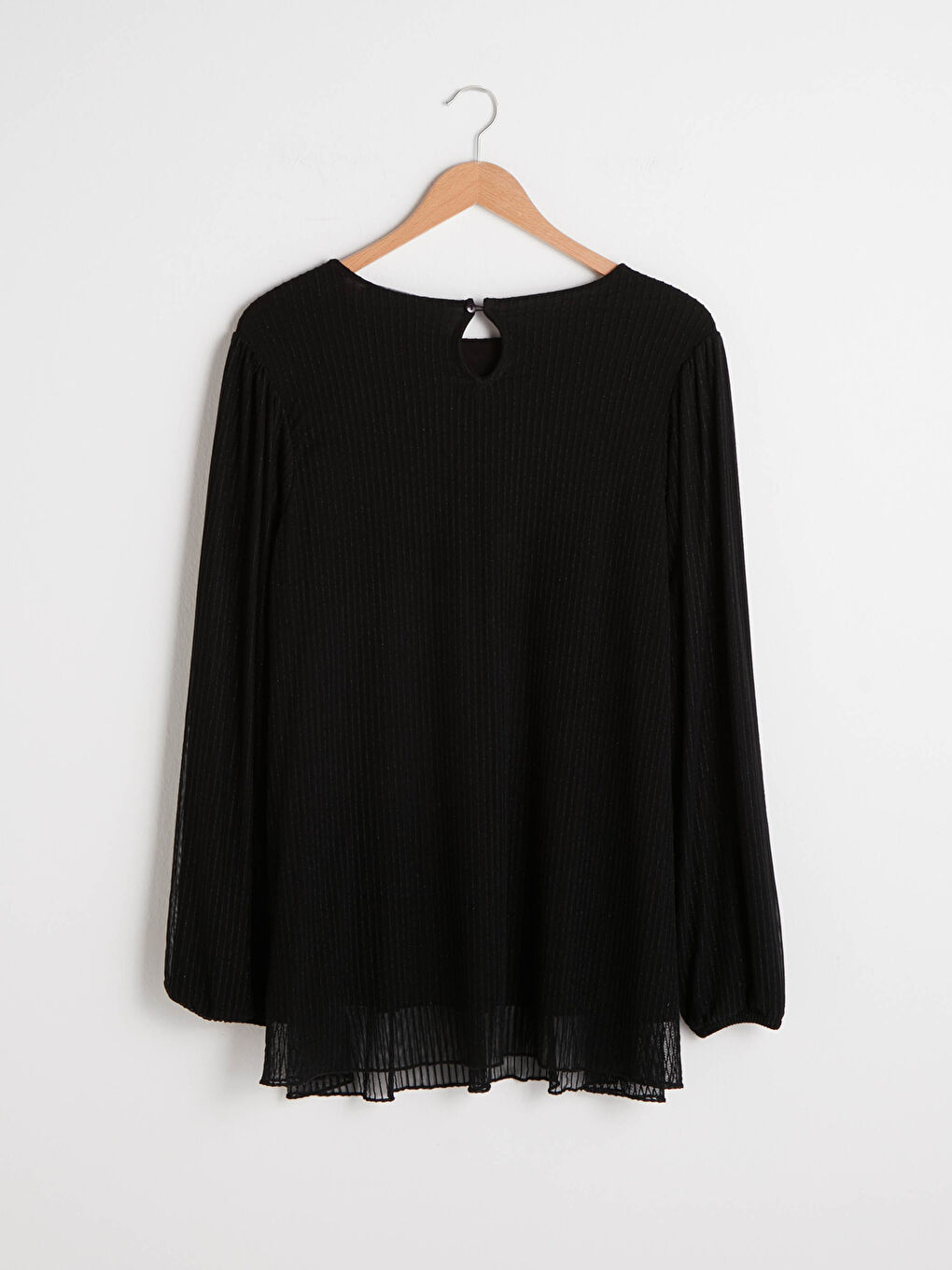 بلوزة حوامل بكم طويل بتفاصيل تول وياقة دائرية-6