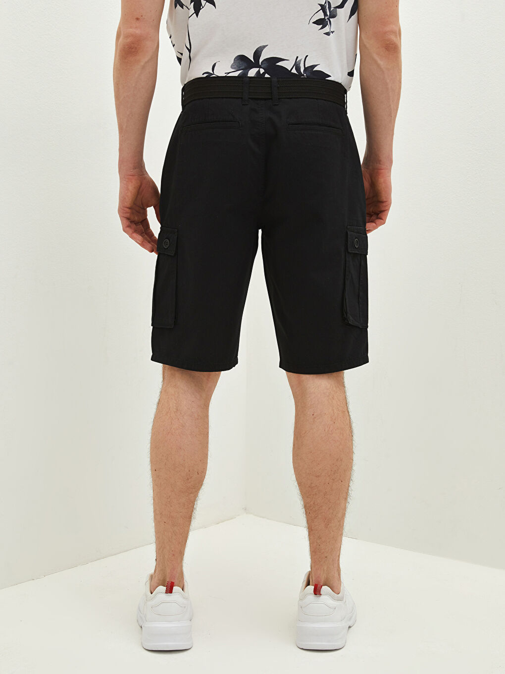 Siyah Standart Kalıp Kemerli Erkek Şort-4