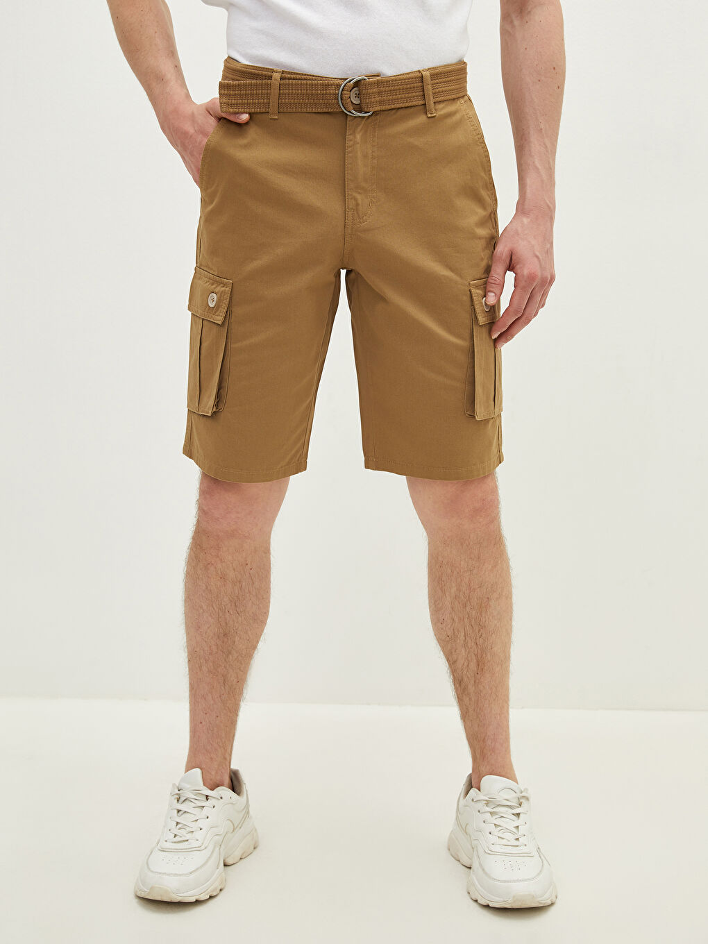 Bej Standart Kalıp Kemerli Erkek Şort-2