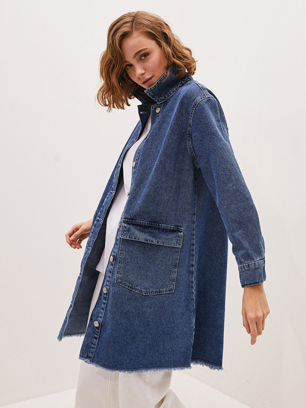 İndigo Gömlek Yaka Cep Detaylı Uzun Kollu Kadın Jean Ceket-1